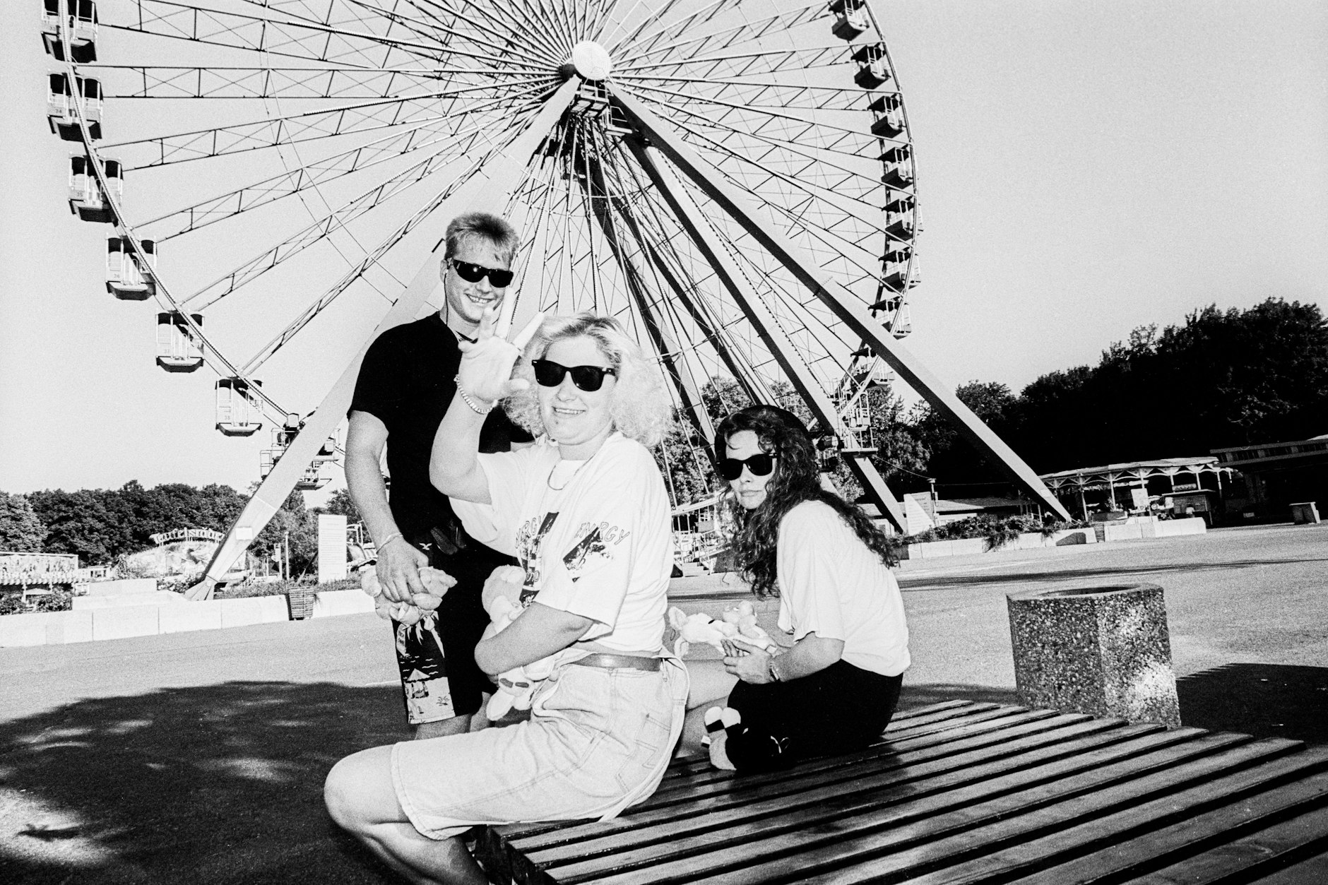 Für viele Besucher gehörte eine Fahrt mit dem Riesenrad schon früher zum Besuch im Spreepark. Die Gondeln des Riesenrades werden nun zum Test des neuen Fahrgeschäfts ein letztes Mal verwendet.