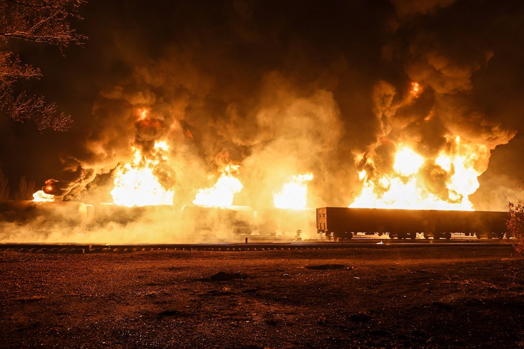 Russische Drohnen und Raketen treffen Bahndrehkreuz nahe Kiew