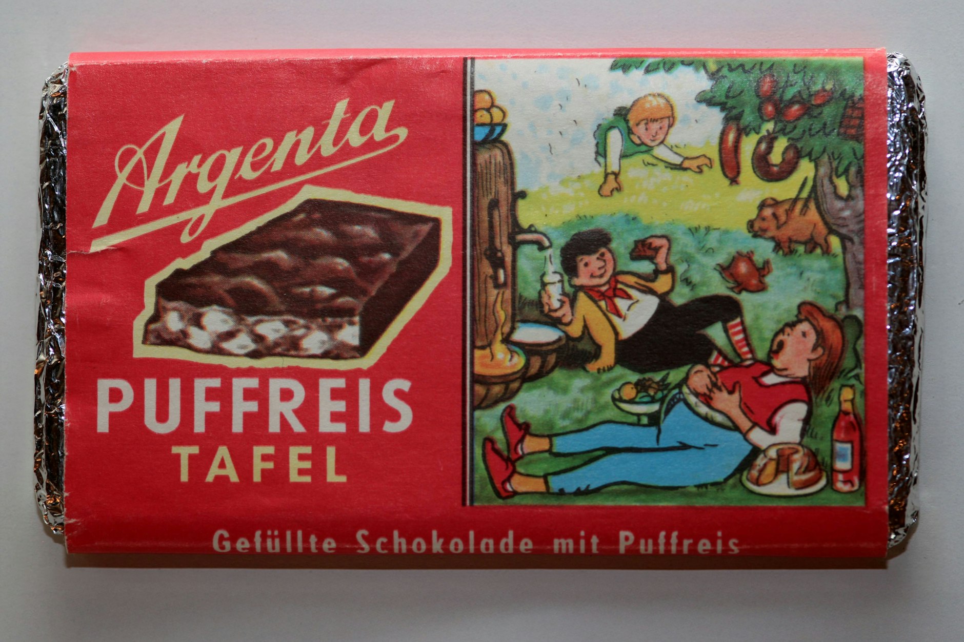 Die Puffreis-Tafel von Argenta gibt es noch heute - das Design hat sich etwas geändert, doch sie liegt noch in den Supermärkten.