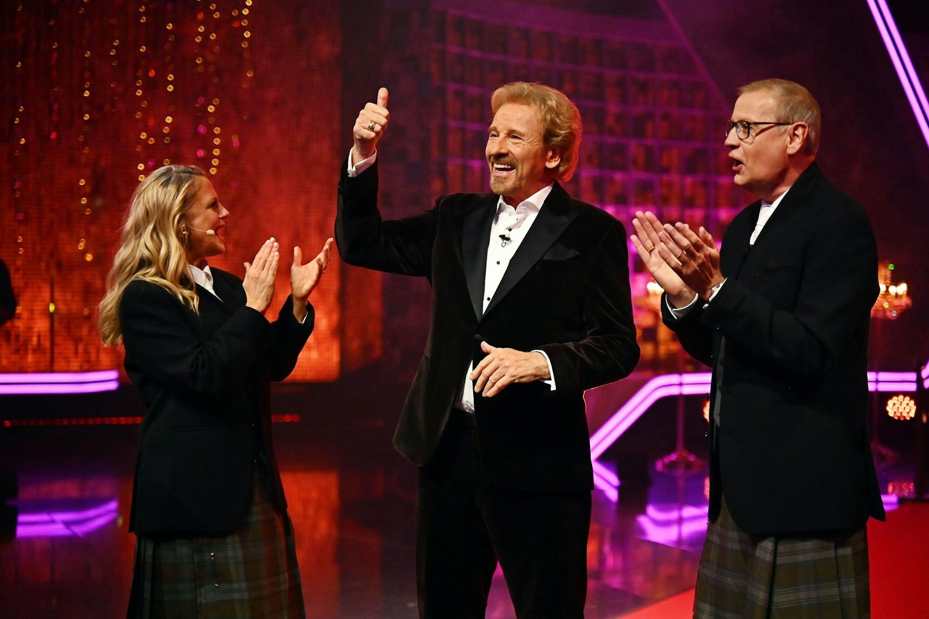 Die Moderatoren Barbara Schöneberger (l-r), Thomas Gottschalk und Günther Jauch waren sieben Jahre lang ein Team bei der RTL-Show „Denn sie wissen nicht, was passiert“.