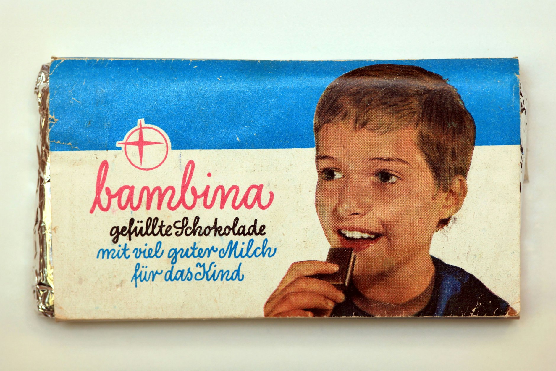 Bambina von Zetti: Auch diese besondere Schokolade gibt es noch heute, sogar in verschiedenen Geschmacksrichtungen. Früher wurde sie unter der Marke Rotstern verkauft.