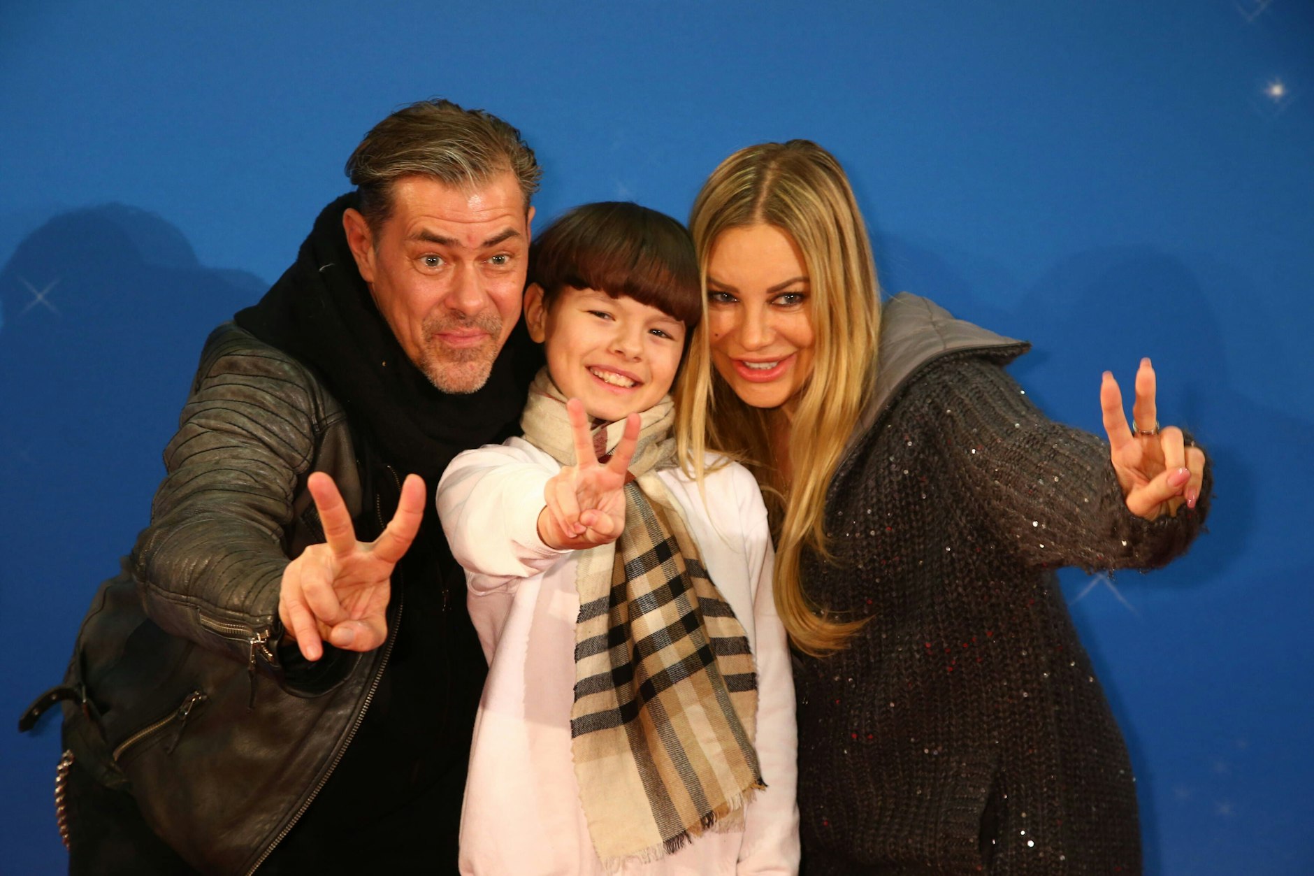 Xenia Seeberg mit ihrem damaligen Partner Sven Martinek und dem gemeinsamen Sohn Philias im Jahr 2018.