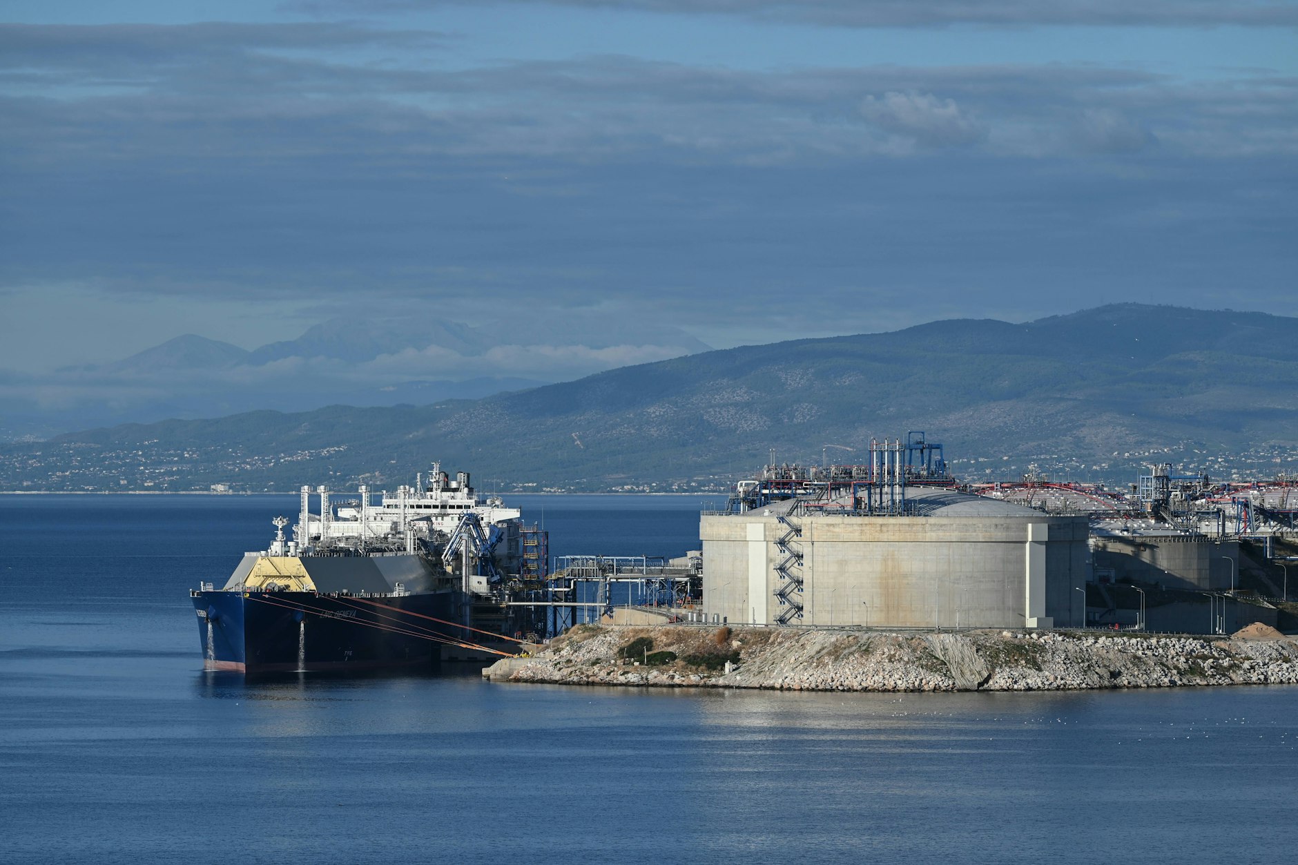 US-Gaspreise erreichen den höchsten Stand seit 2022. Europa importiert so viel LNG aus den USA wie nie – steigen damit auch in Deutschland die Gaspreise?