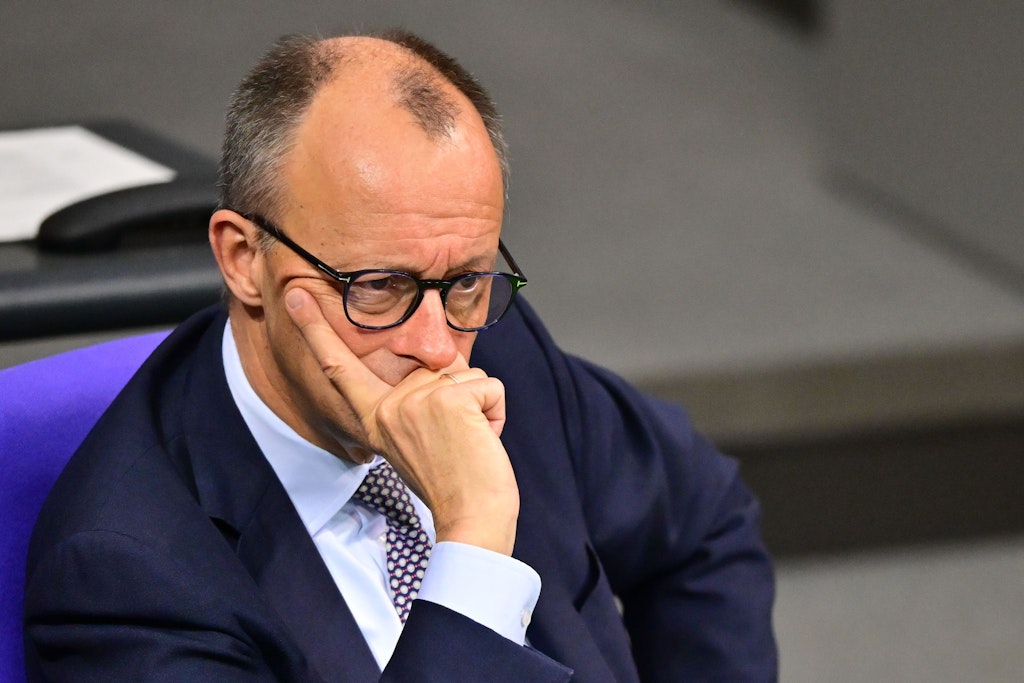 Friedrich Merz soll hunderte Strafanzeigen wegen Beleidigung gestellt haben: Hausdurchsuchungen