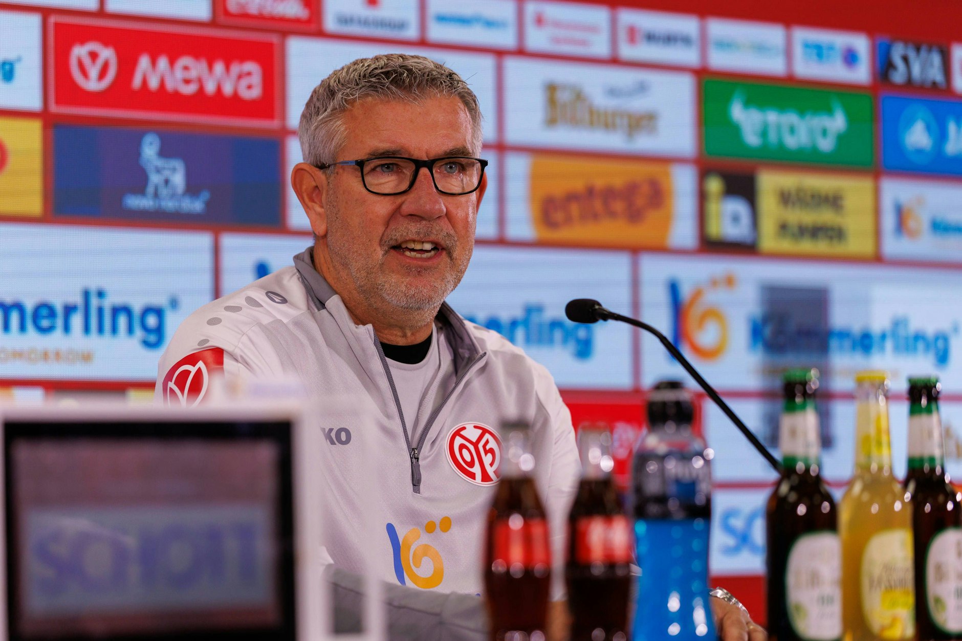 Urs Fischer wurde am Montag auf einer Pressekonferenz als neuer Trainer des FSV Mainz 05 vorgestellt.