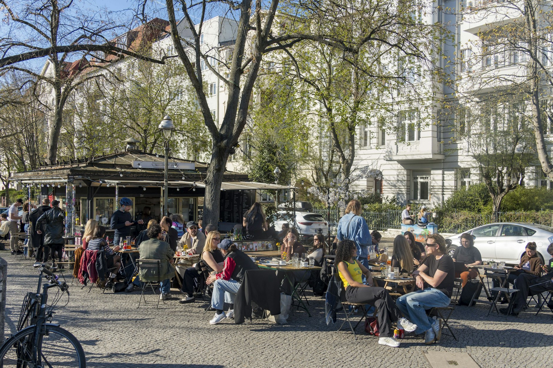 Berliner genießen die milde Dezembersonne wie im Frühling. (Symbolbild)