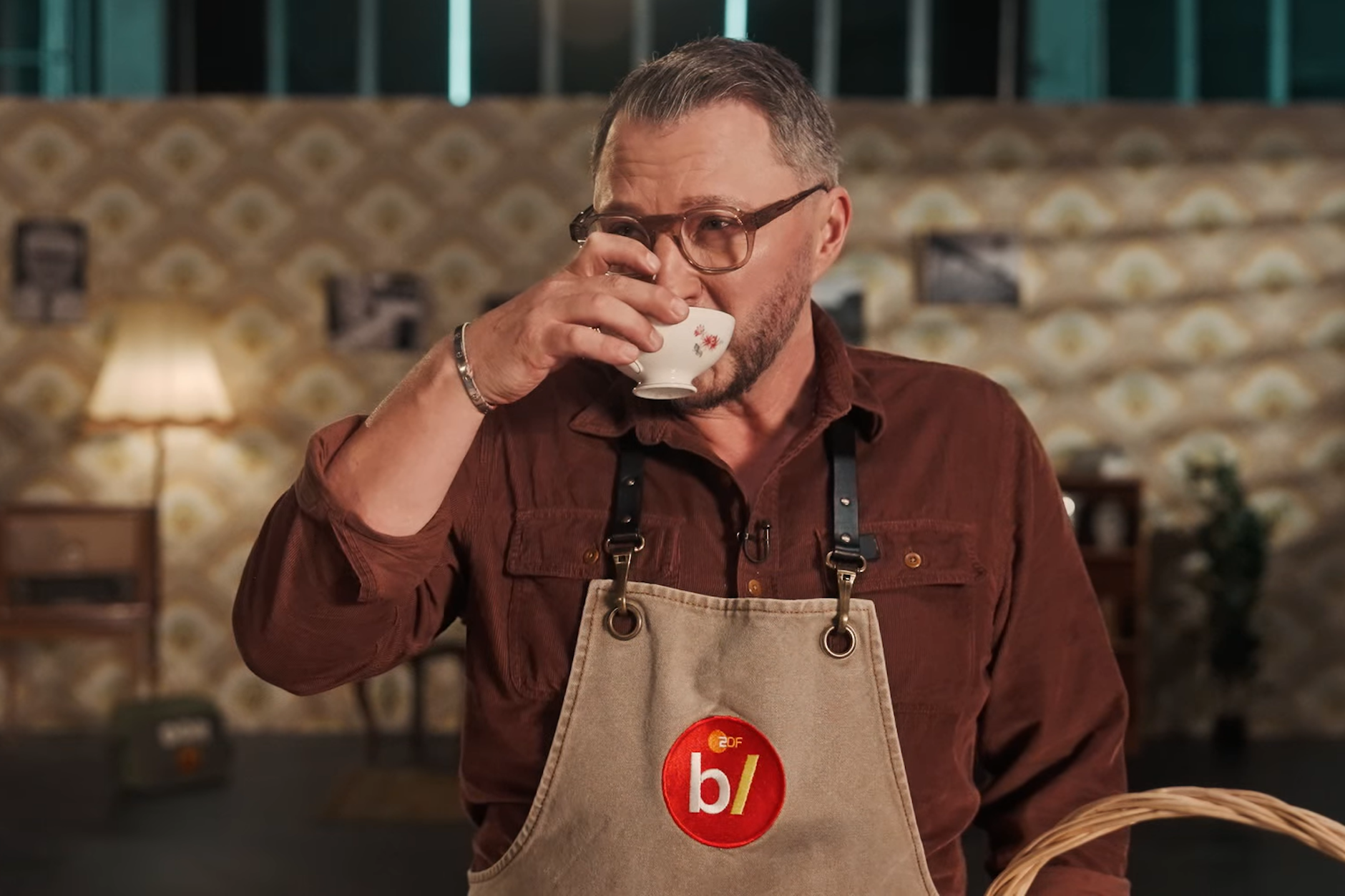 Sebastian Lege baute in seiner DDR-Sendung im Oktober nicht nur Halloren-Kugeln nach, sondern auch den Kaffeeersatz im nu und eine Backmischung von Kathi.