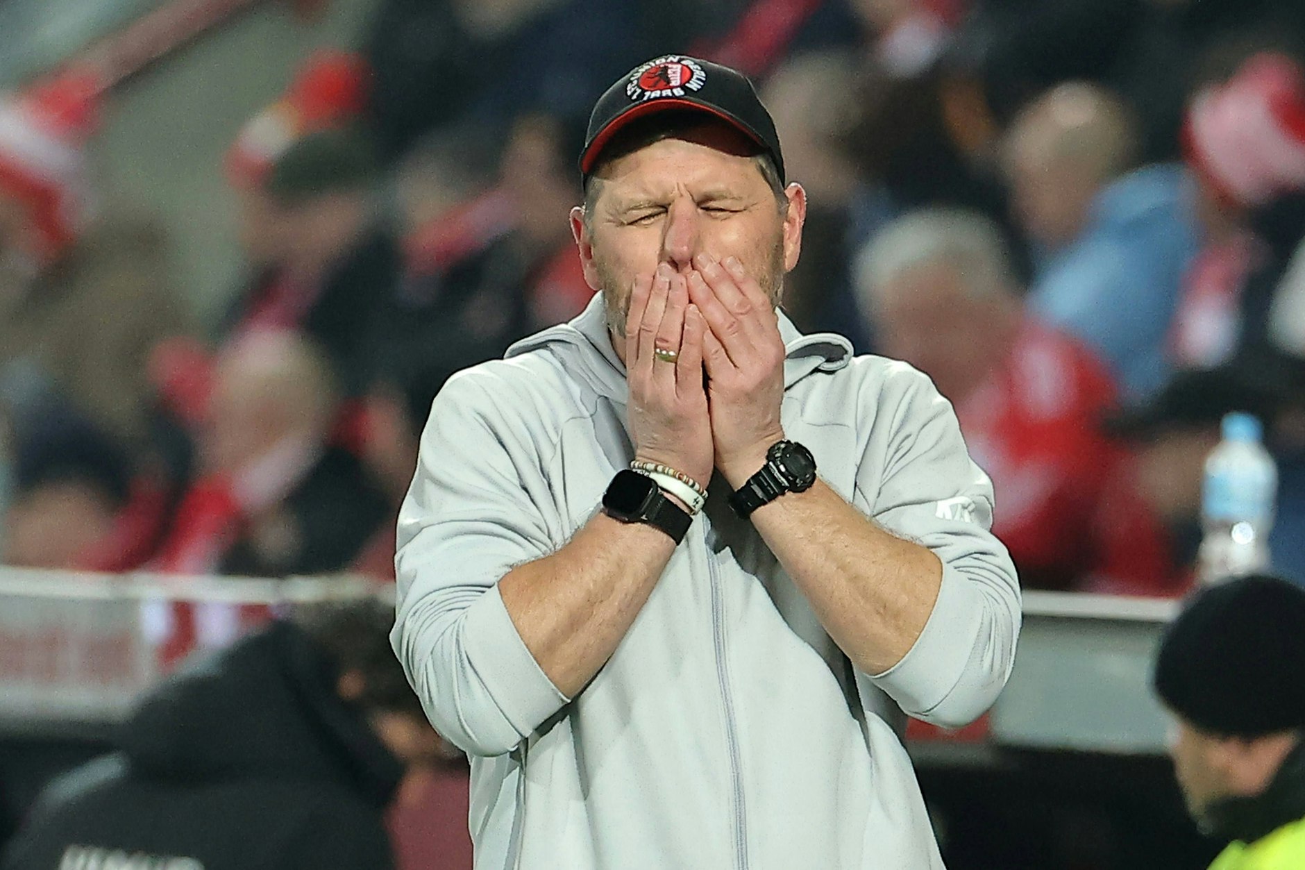 Fassungslos reagierte Trainer Steffen Baumgart auf das späte 1:2 gegen den 1. FC Heidenheim – die erste von zuletzt drei Niederlagen für den 1. FC Union Berlin in Serie.