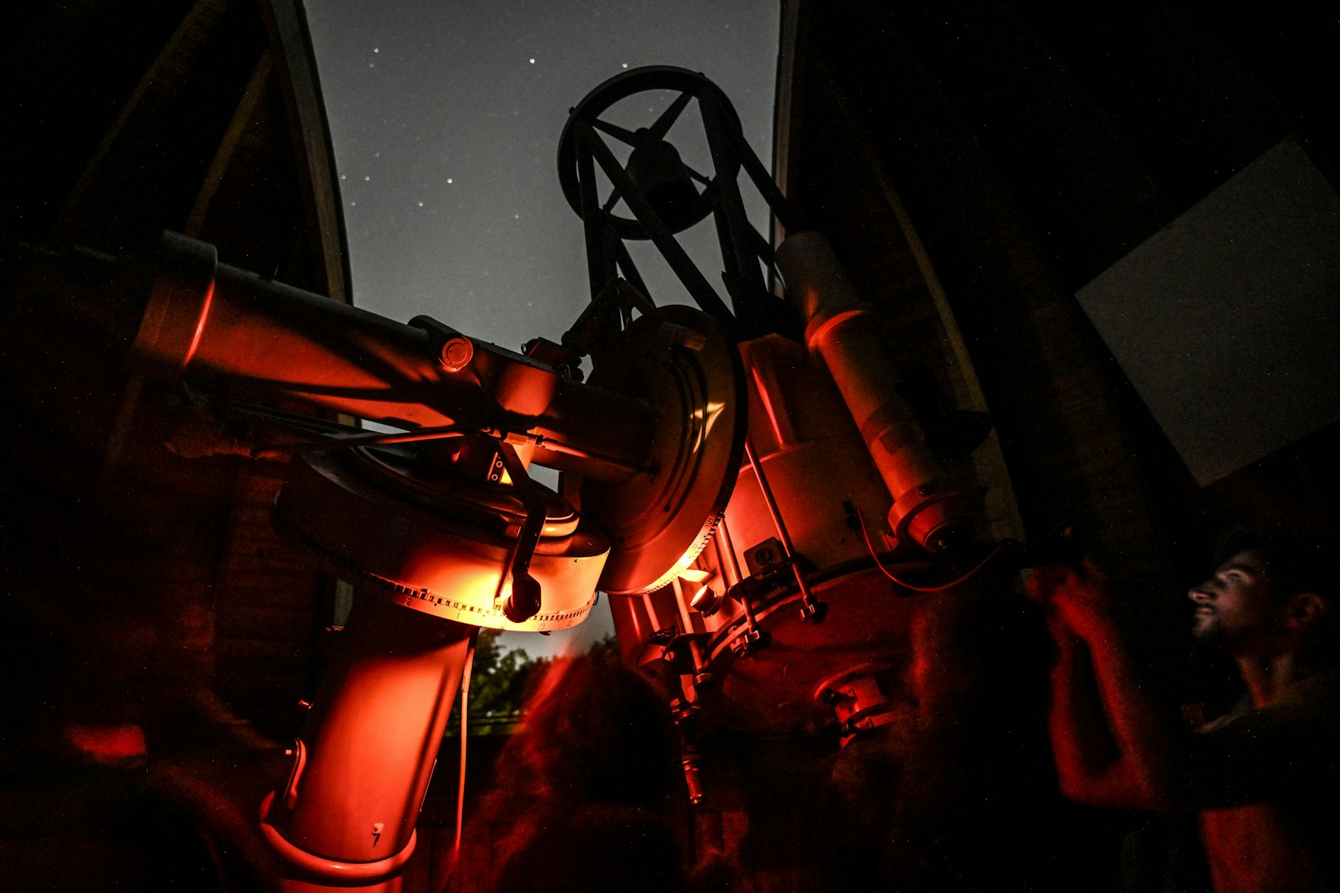 An der Archenhold-Sternwarte können Besucher durch ein 500-mm-Spiegelteleskop Sternschnuppen beobachten.