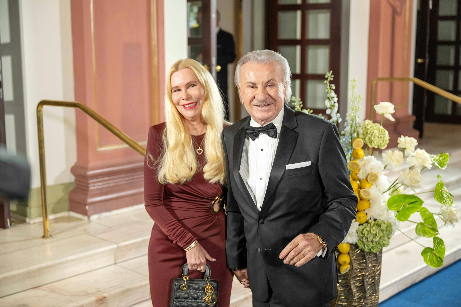 Willi Weber mit seiner Geliebten Heike Geißler beim Deutschen Sportpresseball im November – einer seiner seltenen öffentlichen Auftritte.