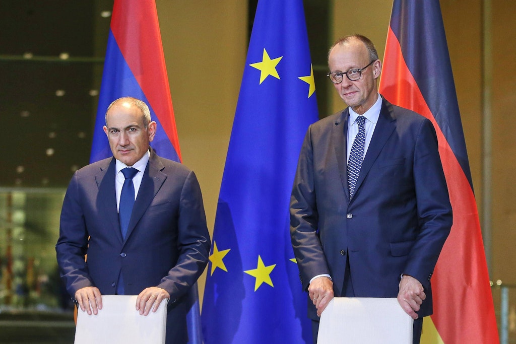 Merz sichert Armenien deutsche Unterstützung für EU-Weg zu: Frieden mit Aserbaidschan als Schlüssel