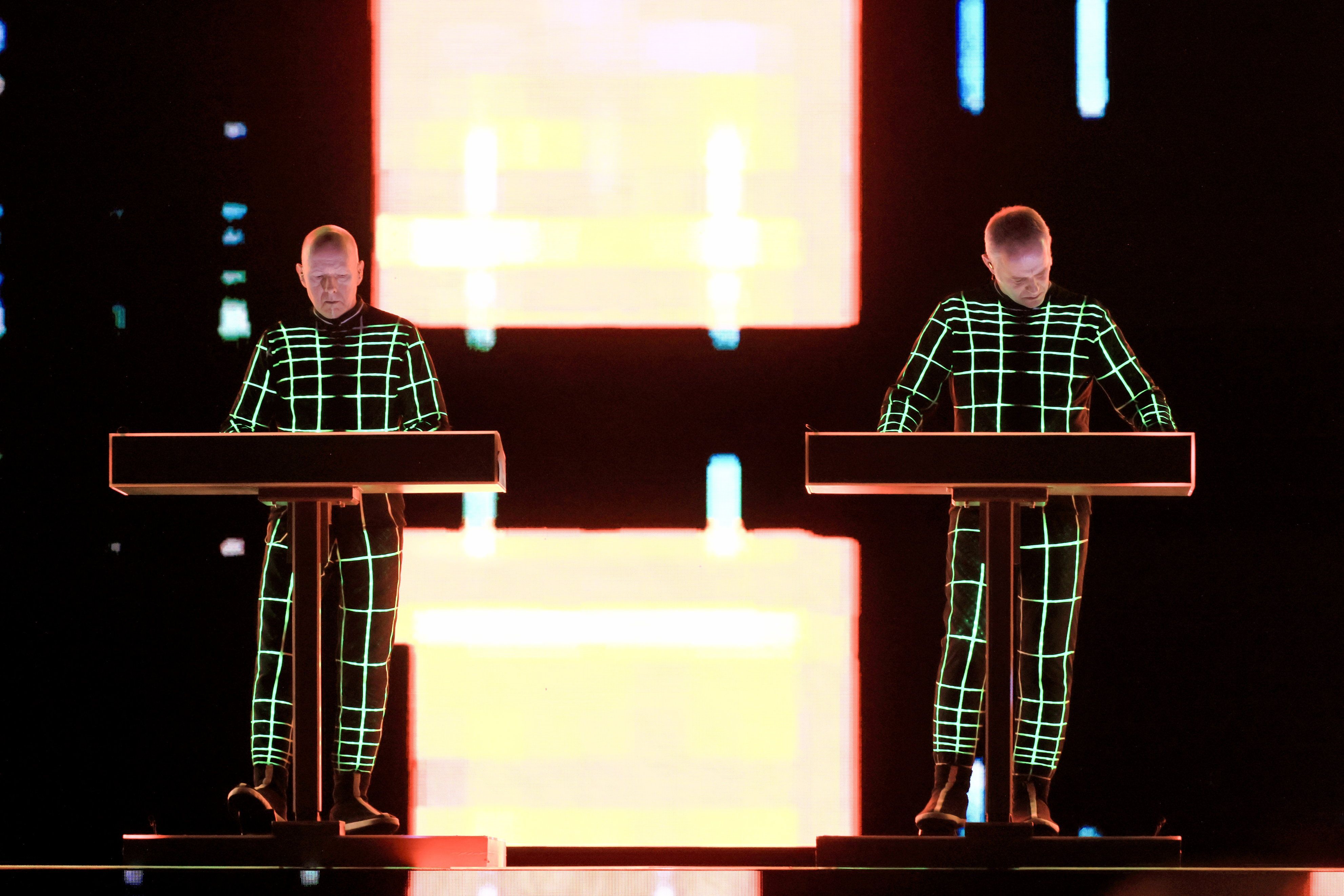 Kraftwerk in Berlin: Multimedia-Spektakel der Mensch-Maschinen