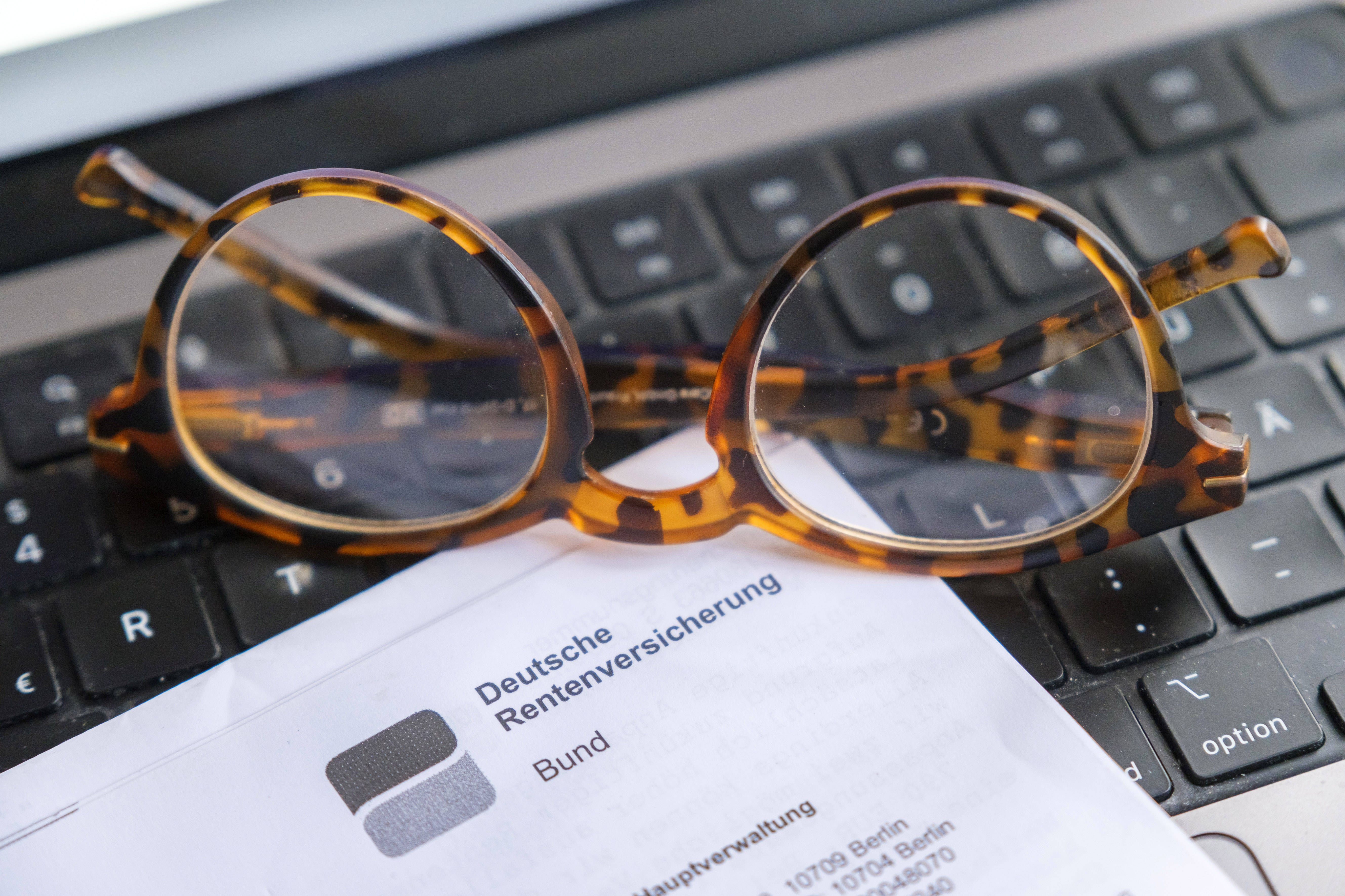 Bevorzugt die Rentenversicherung den Staat – zulasten von Freiberuflern?