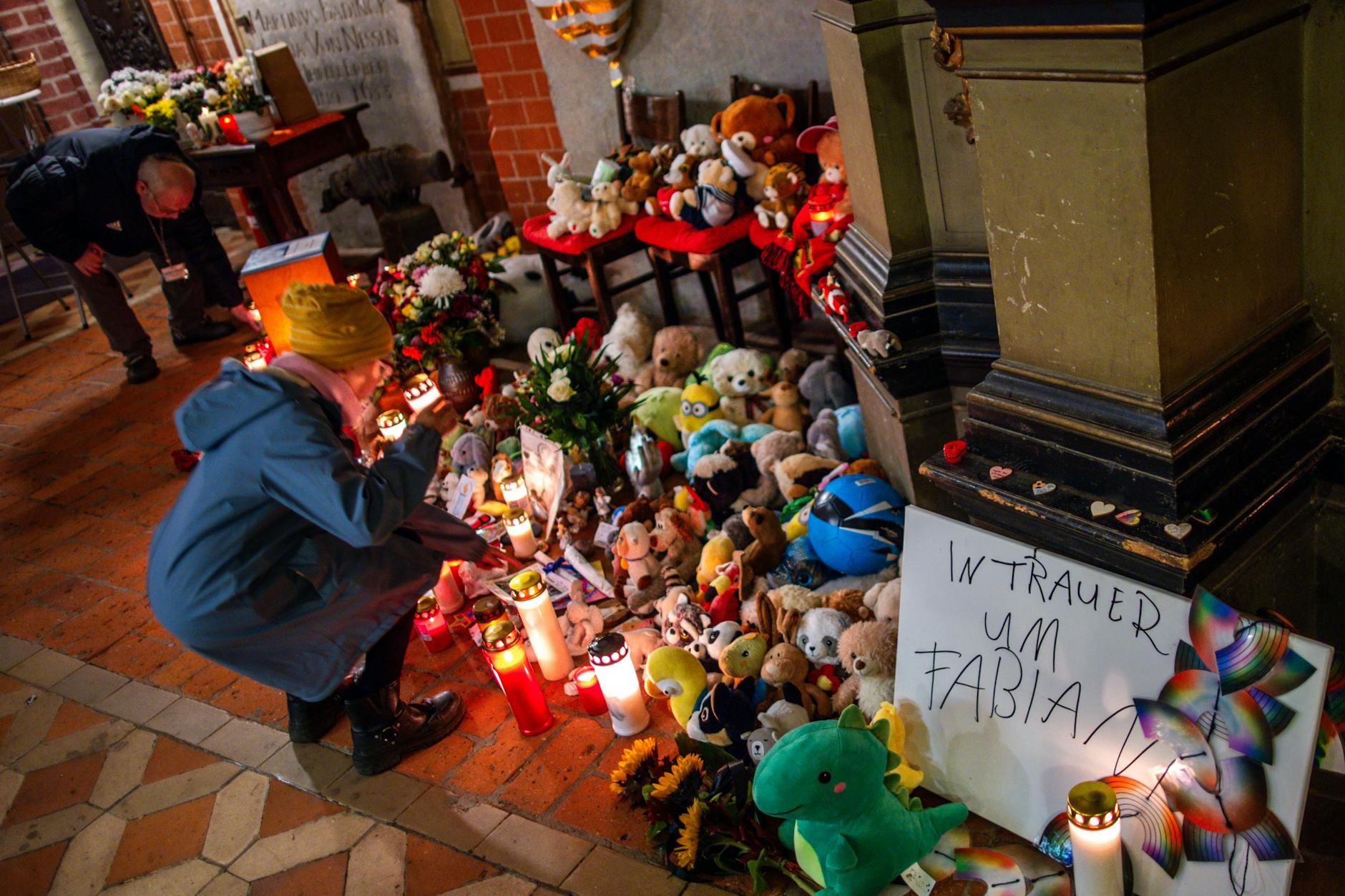 Große Trauer um Fabian aus Güstrow: Der Tod des 8-Jährigen aus Mecklenburg-Vorpommern macht noch immer viele Menschen fassungslos.