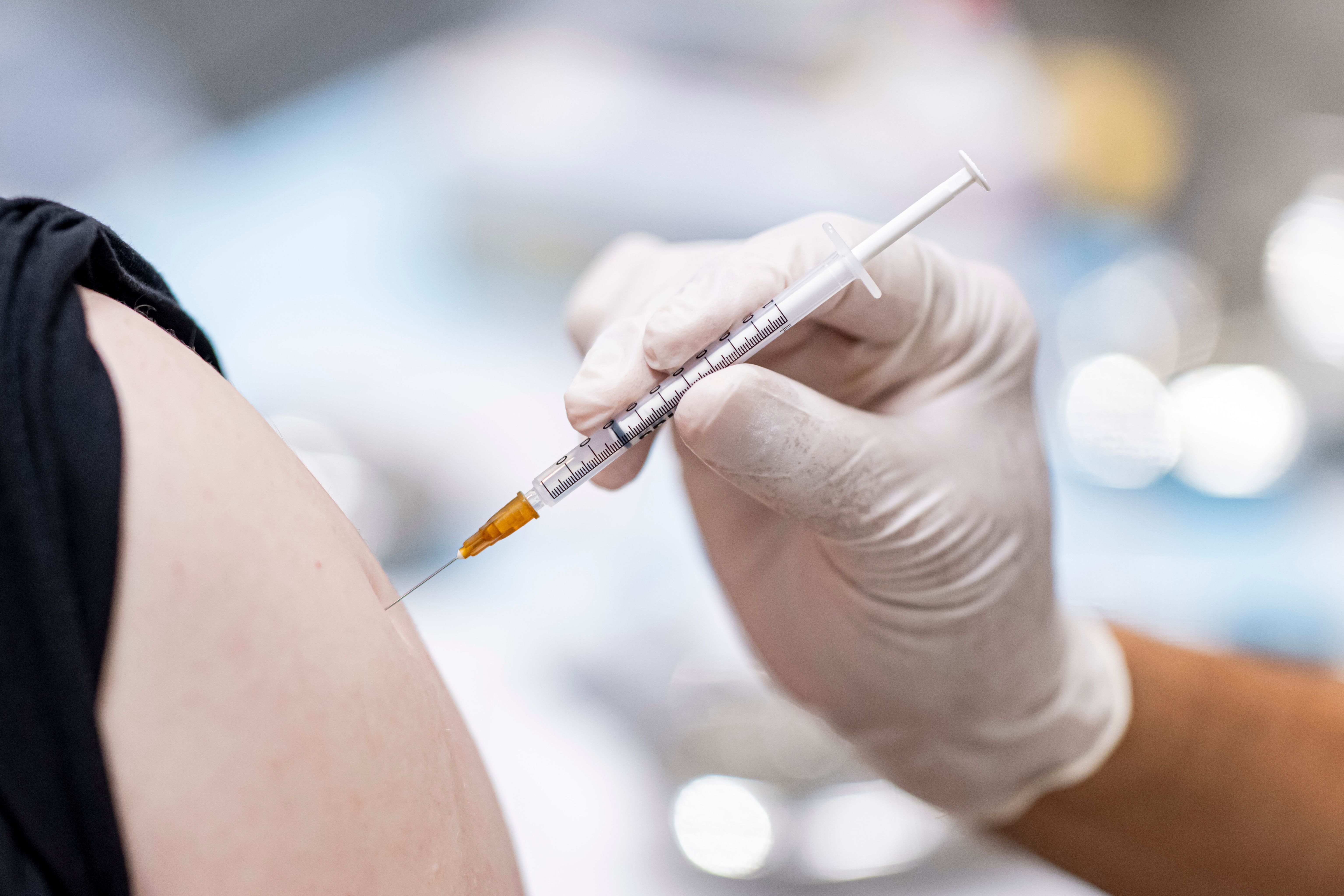 Corona-Impfstoffe: US-Behörde untersucht Todesfälle bei Erwachsenen