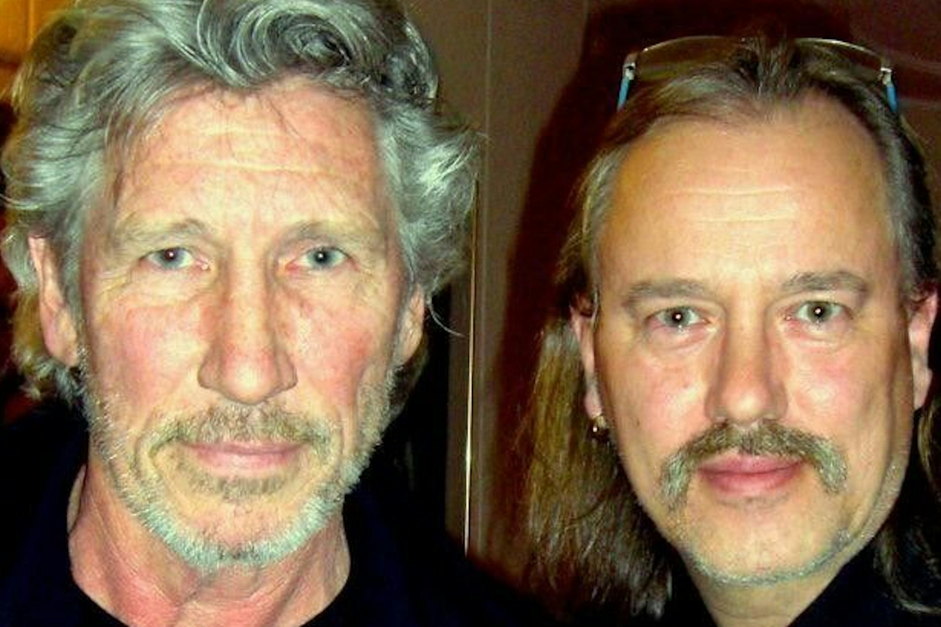 Erinnerungsfoto nach ihrem Treffen 2009: Ex-Pink-Floyd-Chef Roger Waters und Hardy Krischkowsky.