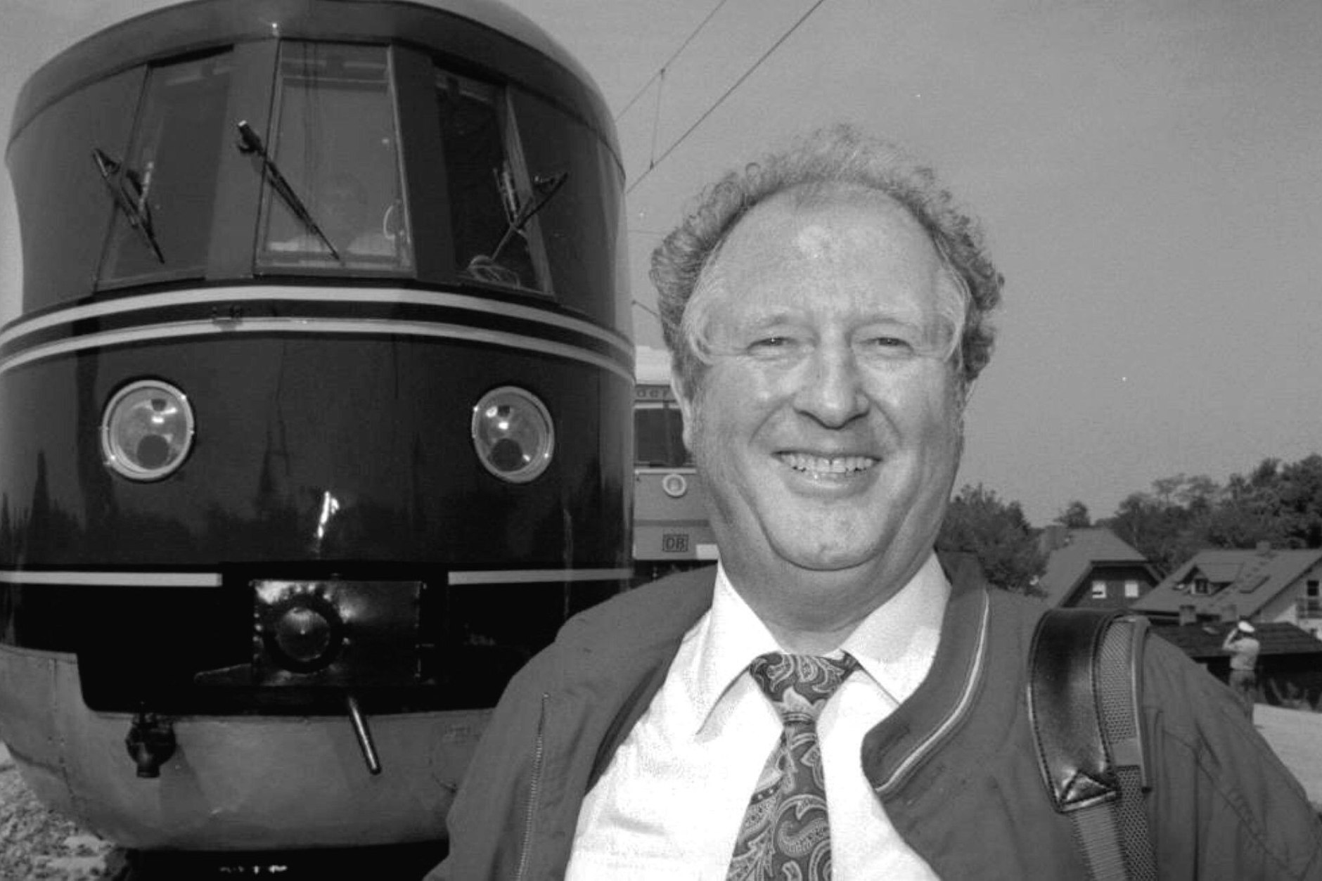 Der ehemalige Lokführer Hary Deterling brachte bei einer spektakulären Fluchtaktion am 5. Dezember 1961 25 Menschen mit einem Dampfzug in den Westen, indem er die Grenzanlagen durchbrach.