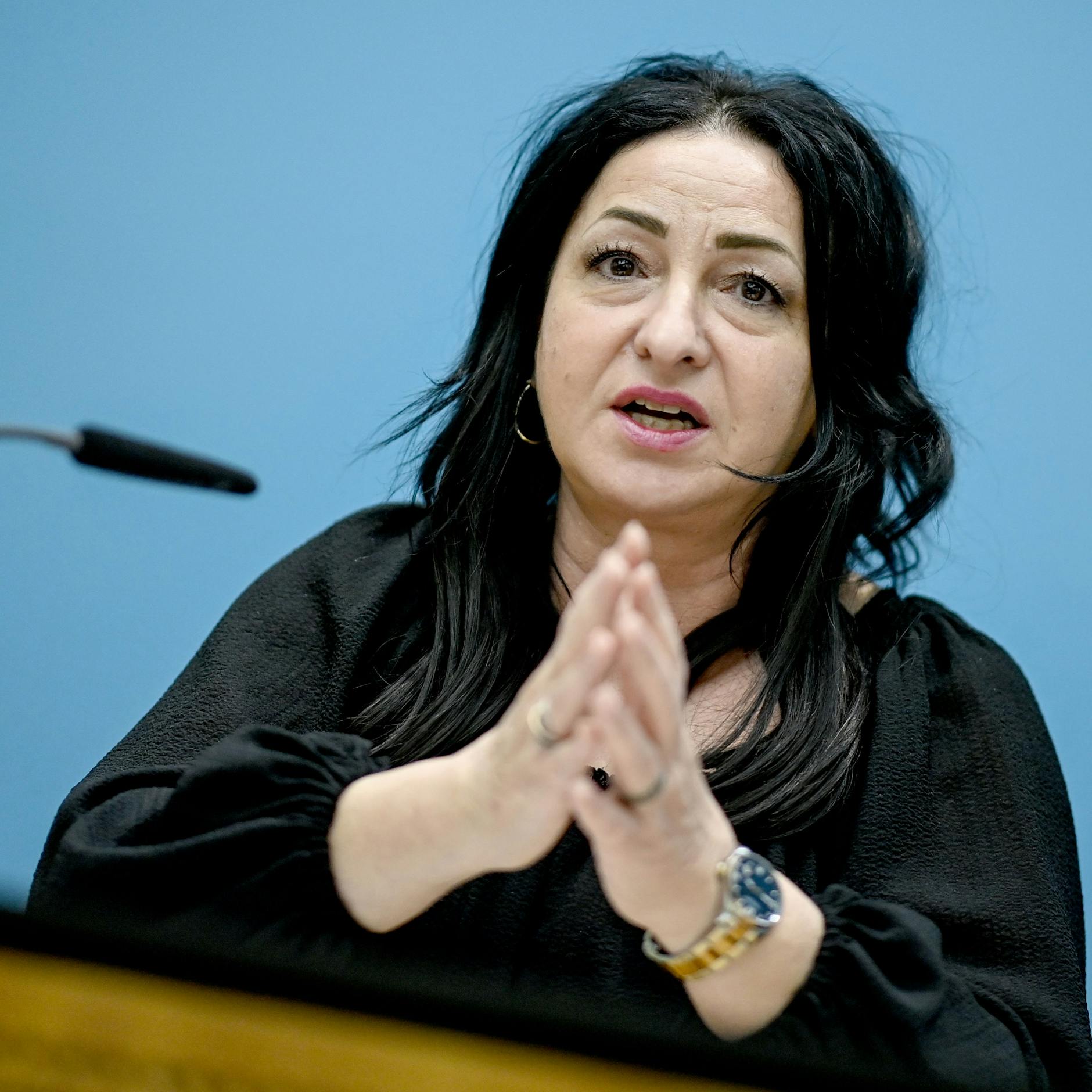 Image - Wie die Bratwurst zum Impfen kam: Die geheimen Corona-Protokolle des Berliner Senats