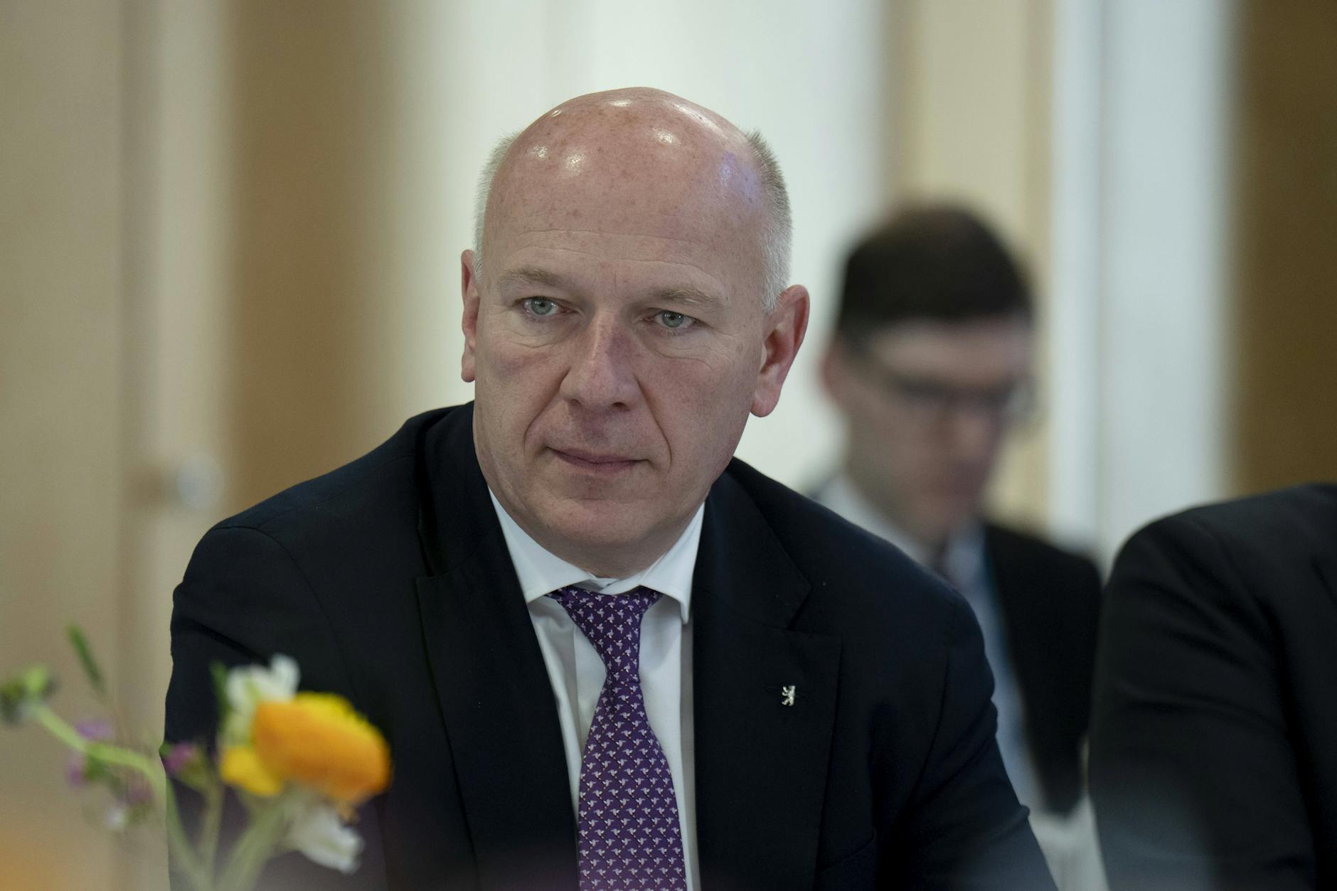 Berlins Regierender Bürgermeister zerreißt umstrittenes Weihnachts-Event!