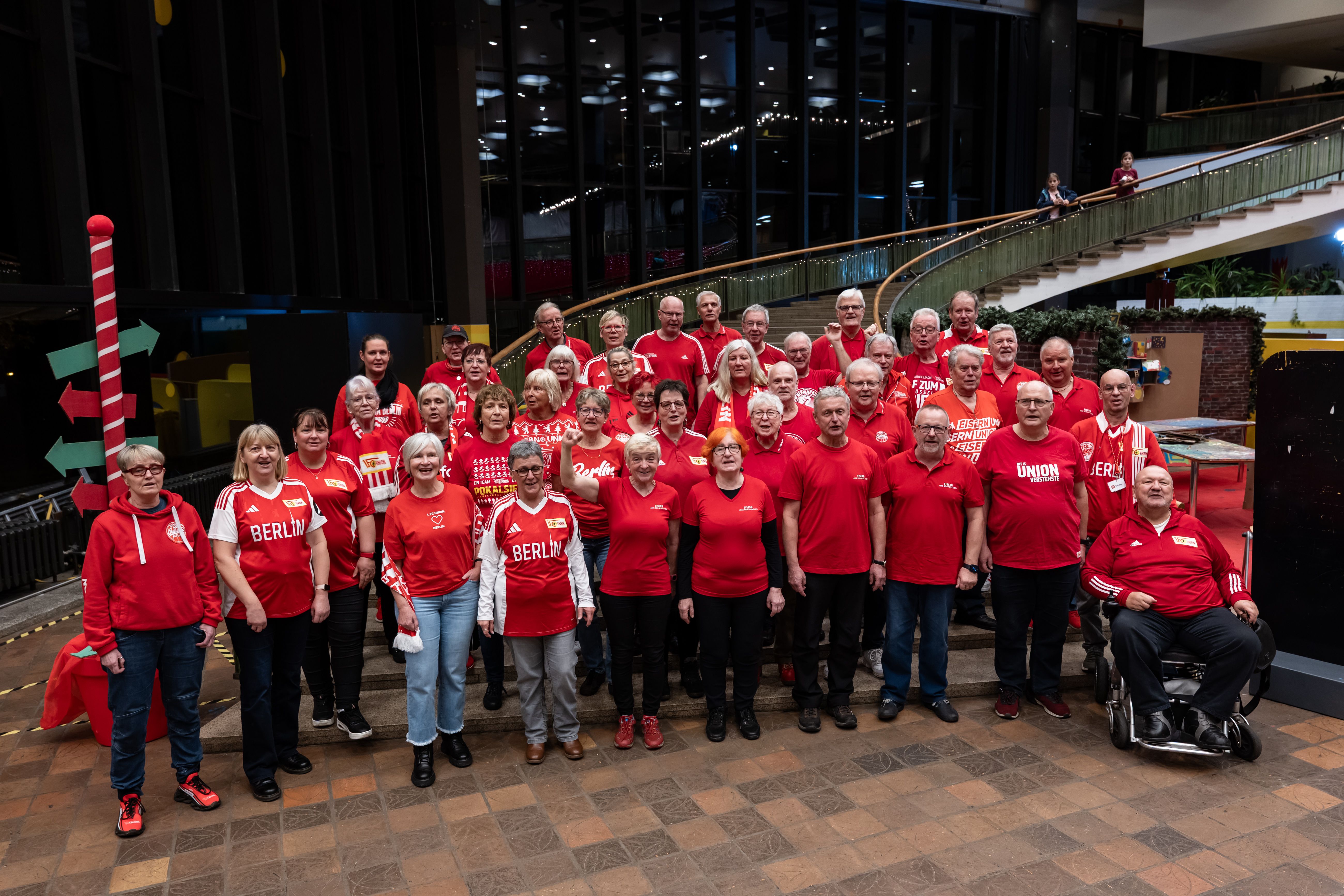 Image - FCU Oldies-Chor: Hier singen 2837 Jahre zusammen