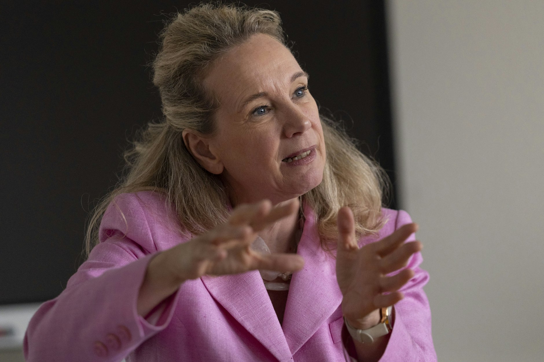 Sarah Wedl-Wilson äußert sich zu der Kritik an der Veranstaltung.