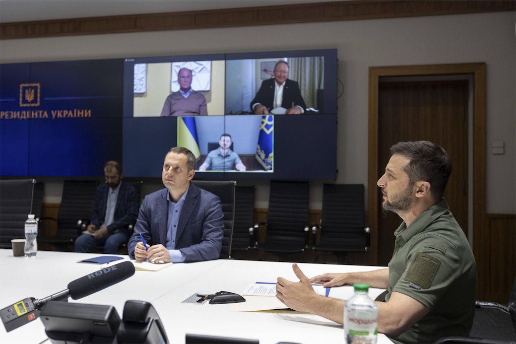 Europa isoliert: Übernimmt jetzt Blackrock die Ukraine-Verhandlungen?