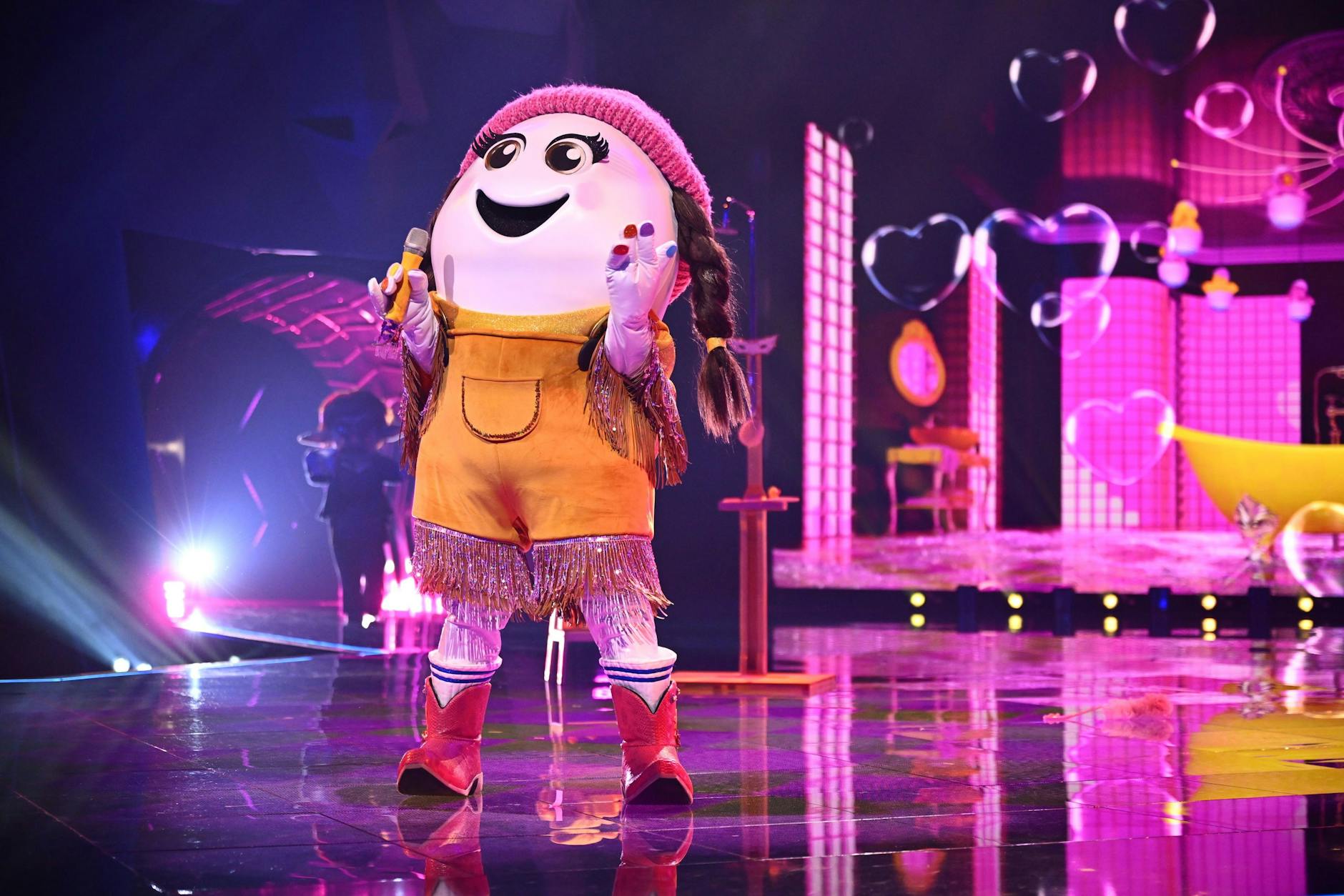 Was für ein Eiertanz! Steckt Collien Fernandes in Eggi bei „Masked Singer“ – oder ist es doch Amira Aly?