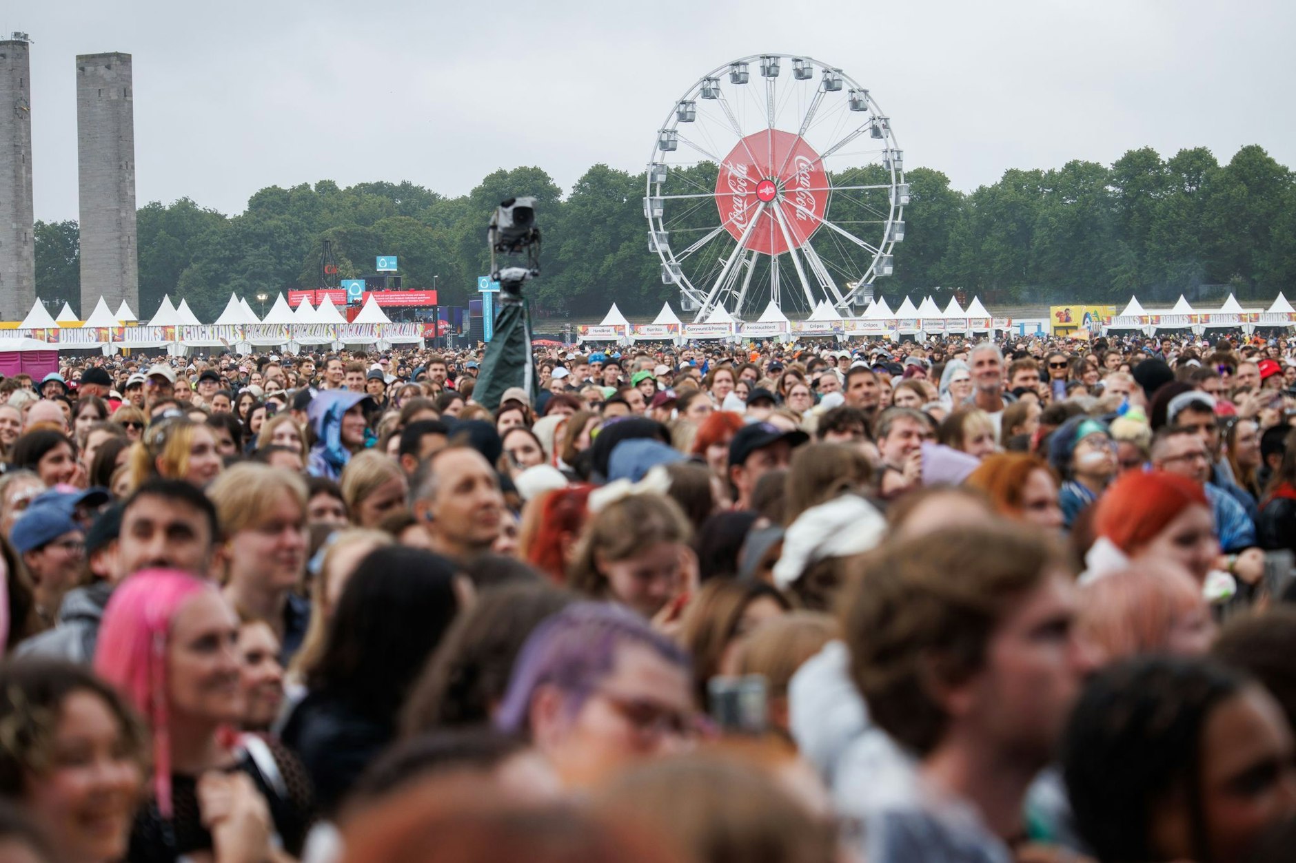 Das Lollapalooza 2025. Auch in diesem Jahr findet das Festival wieder auf dem Olympiagelände in Westend statt.
