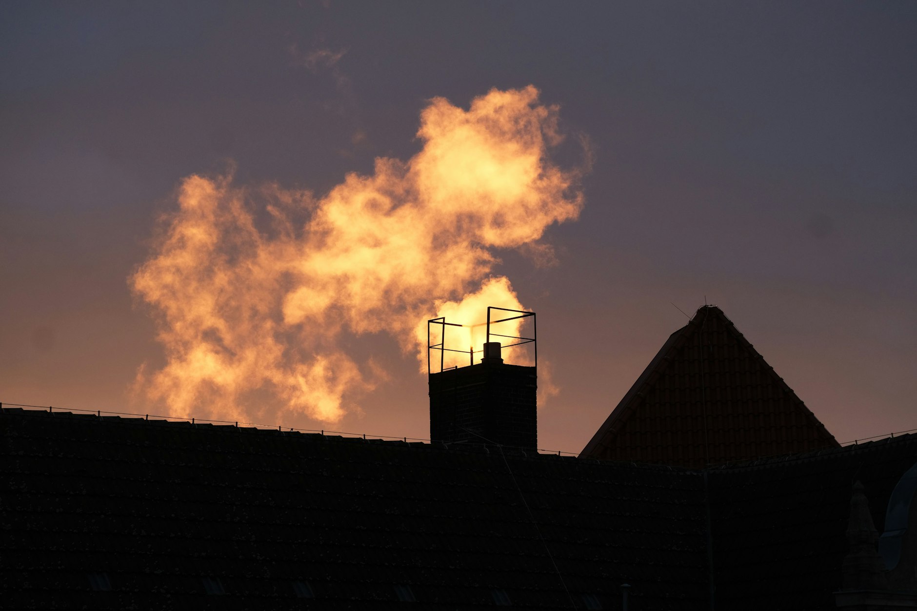 Eine Studie des Fraunhofer-Instituts zeigt: Heizen mit Gas könnte massiv teurer werden. In Berlin wächst die Sorge vor einer Kostenfalle für Haushalte.