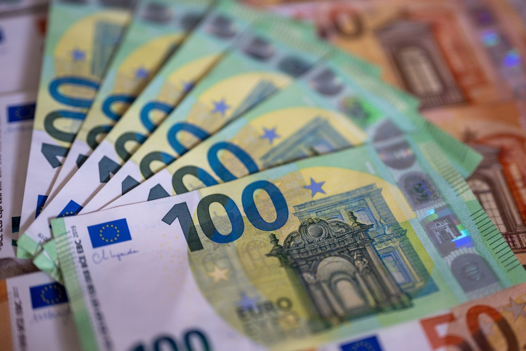 Professionelle Werkstatt: Ermittler fassen wohl größte aktive Geldfälscher Deutschlands