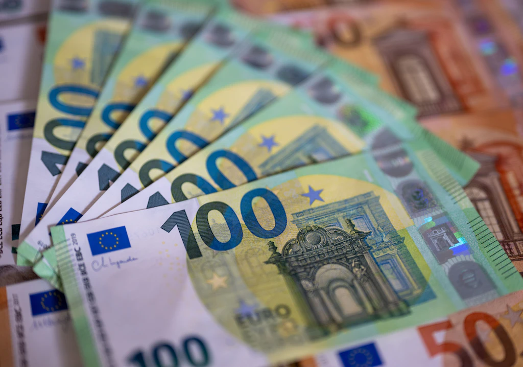 Professionelle Werkstatt: Ermittler fassen wohl größte aktive Geldfälscher Deutschlands