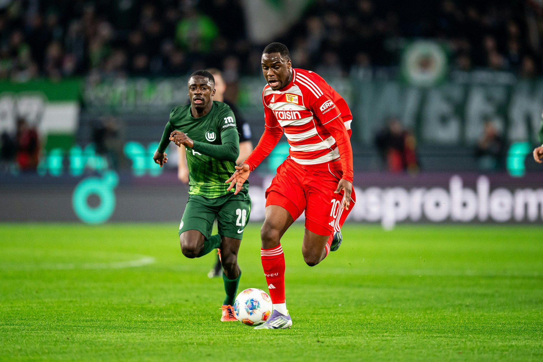 Auch beim Spiel in Wolfsburg blieb Stürmer Ilyas Ansah (r.) mal wieder ohne Treffer für den 1. FC Union Berlin.