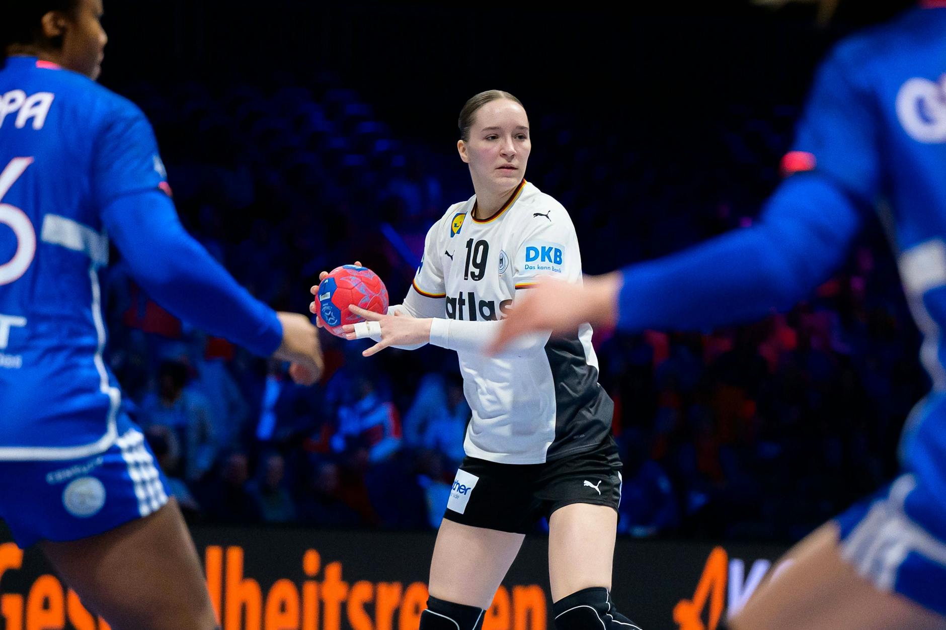 Nieke Kühne beim Halbfinale gegen Frankreich.