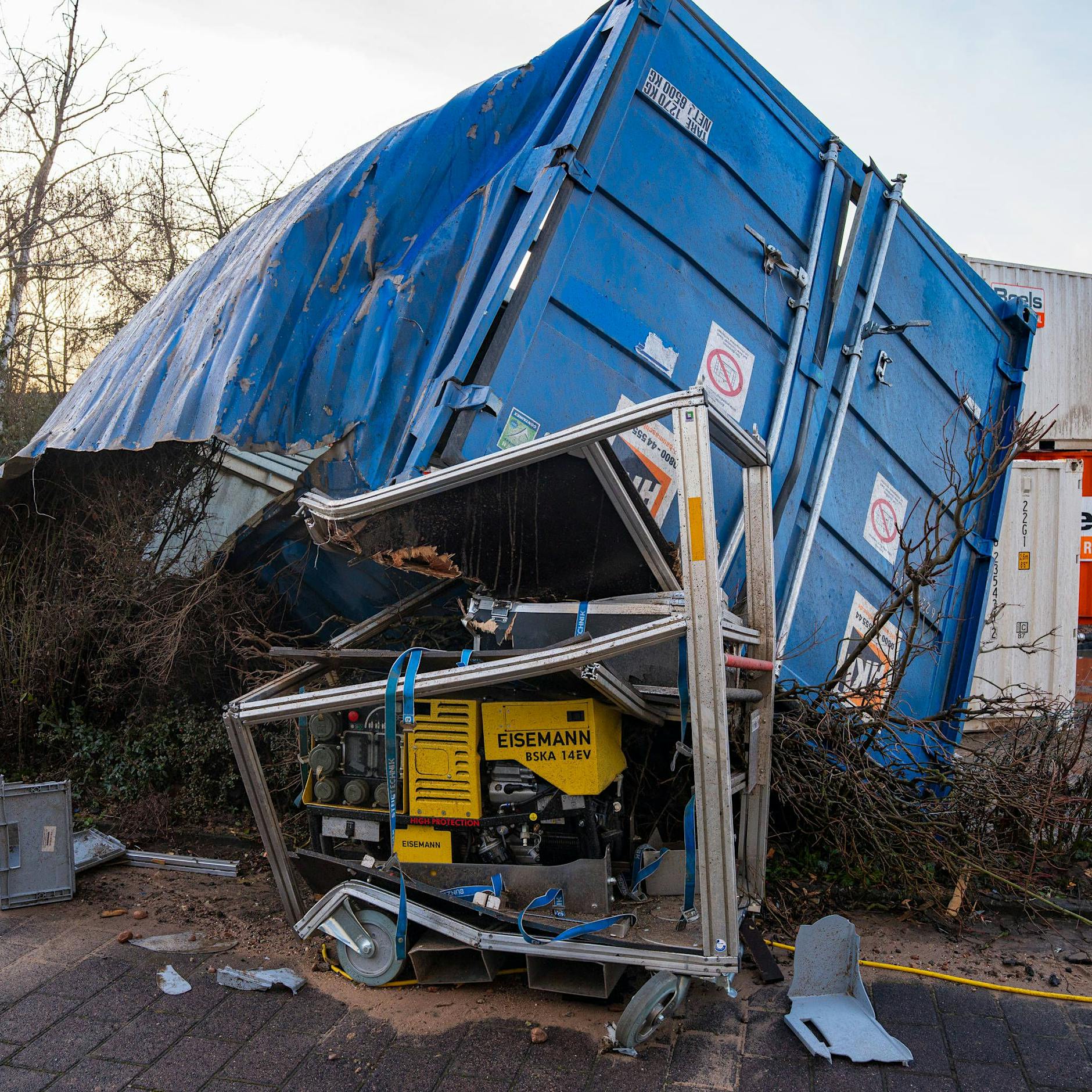 Verwüstung in Hanau: Sprengstoff-Experten verwechseln Bombe