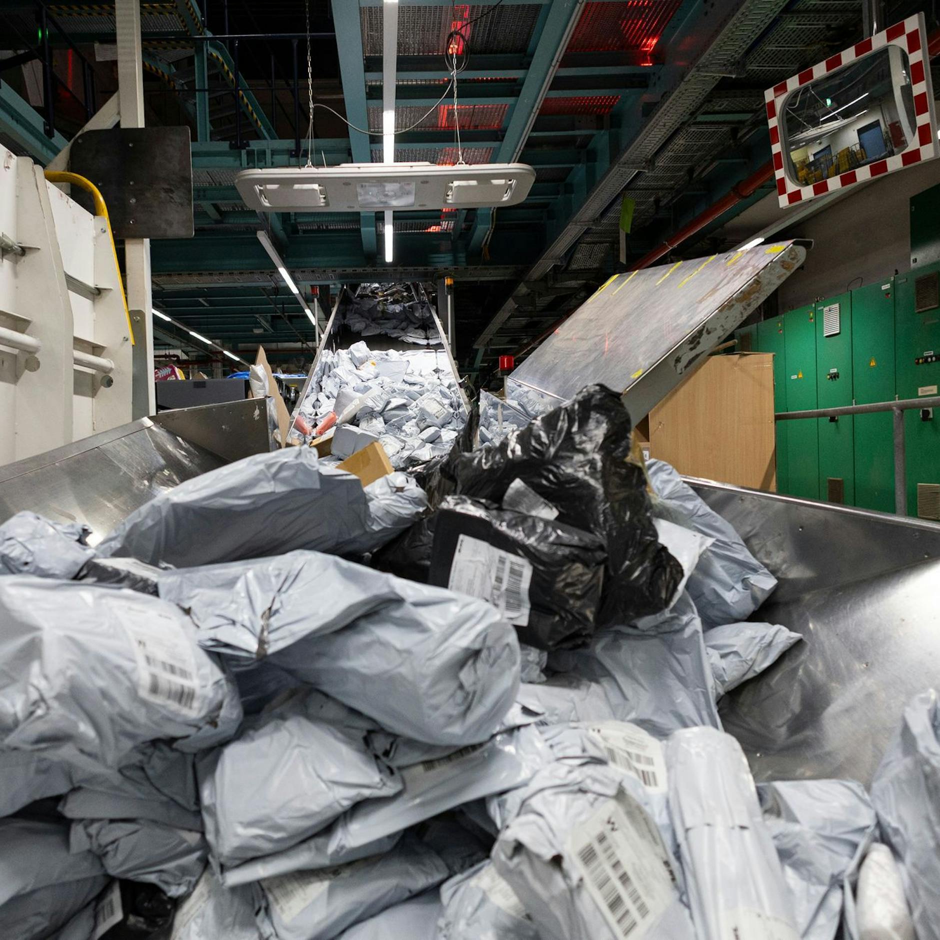 Image - Shein und Temu betroffen? EU führt Importgebühr auf kleine Pakete ein