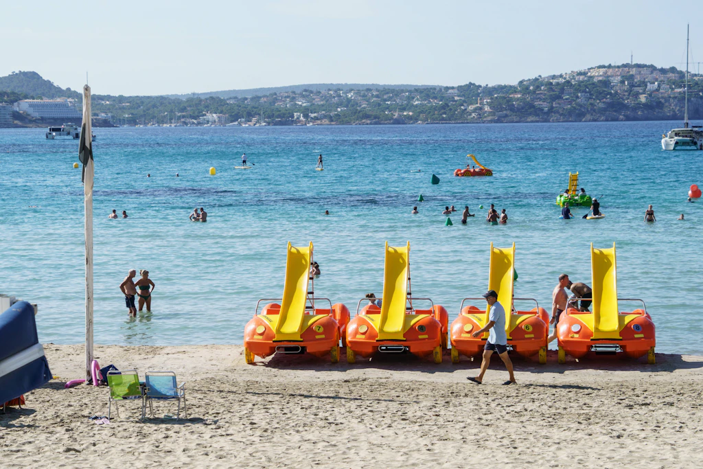 Auch die Preise für Tretboote und andere Strandangebote in Palma steigen spürbar.