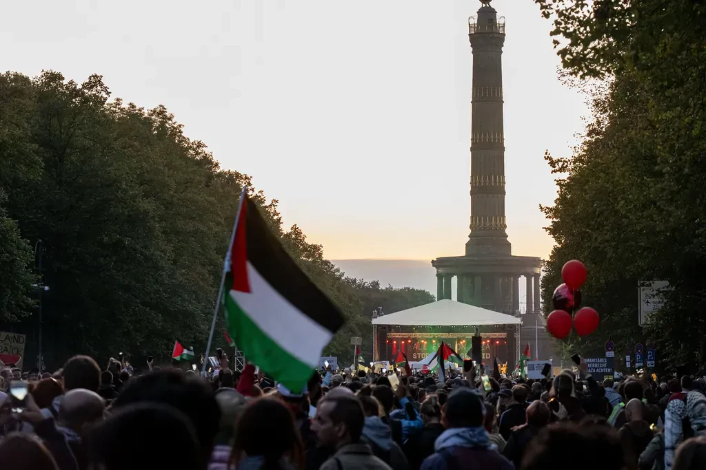 60.000 in Berlin: „All Eyes on Gaza“ – größte Palästina-Demo des Jahres