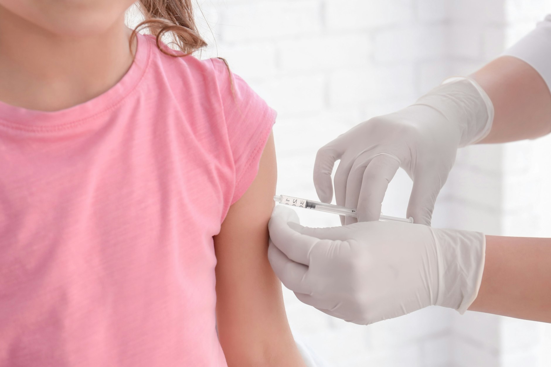 Studien entkräften erneut den Verdacht: Kein Zusammenhang zwischen Schutzimpfungen im Kindesalter und Autismus.