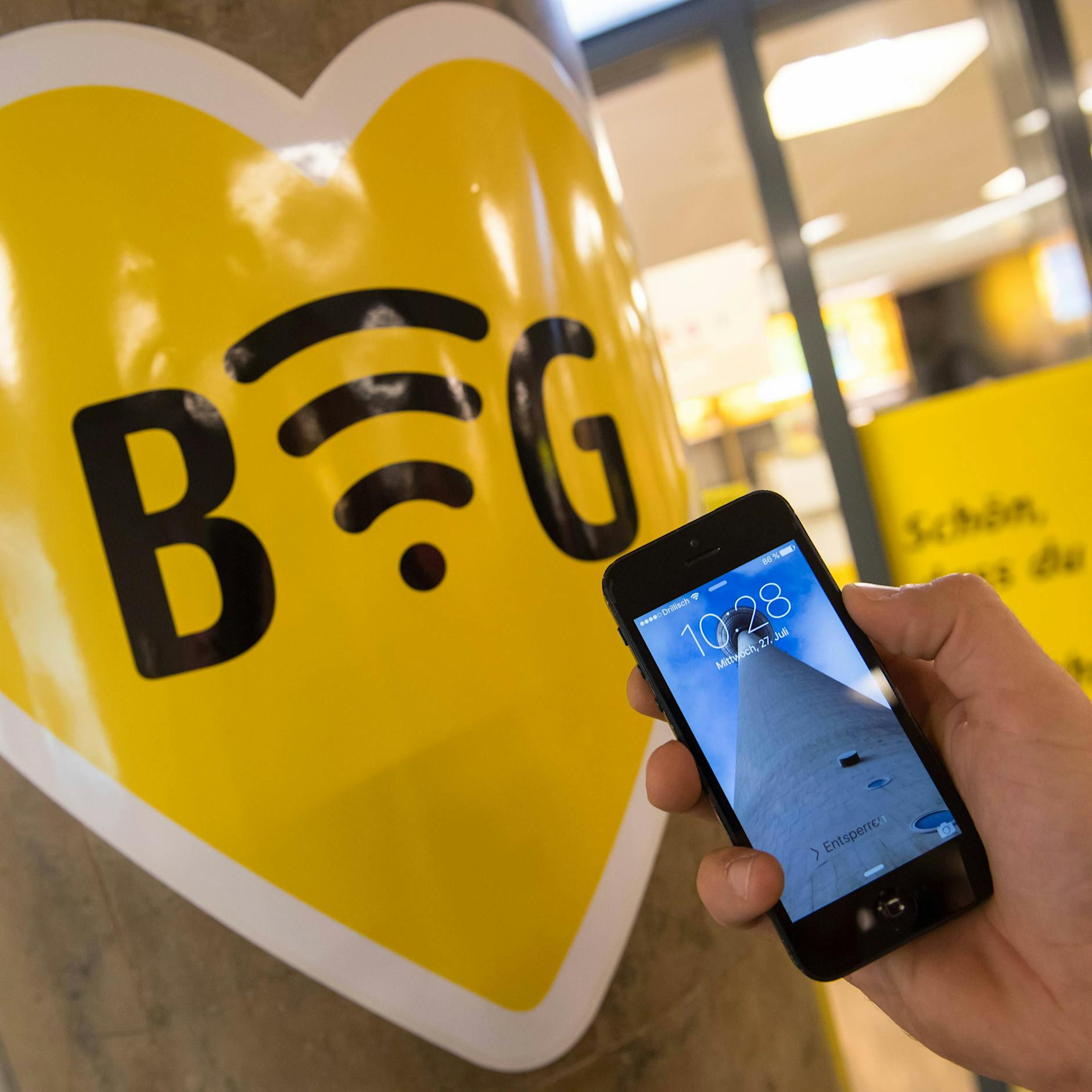 Kunden-Schock! Gratis-Wlan der BVG droht das Aus