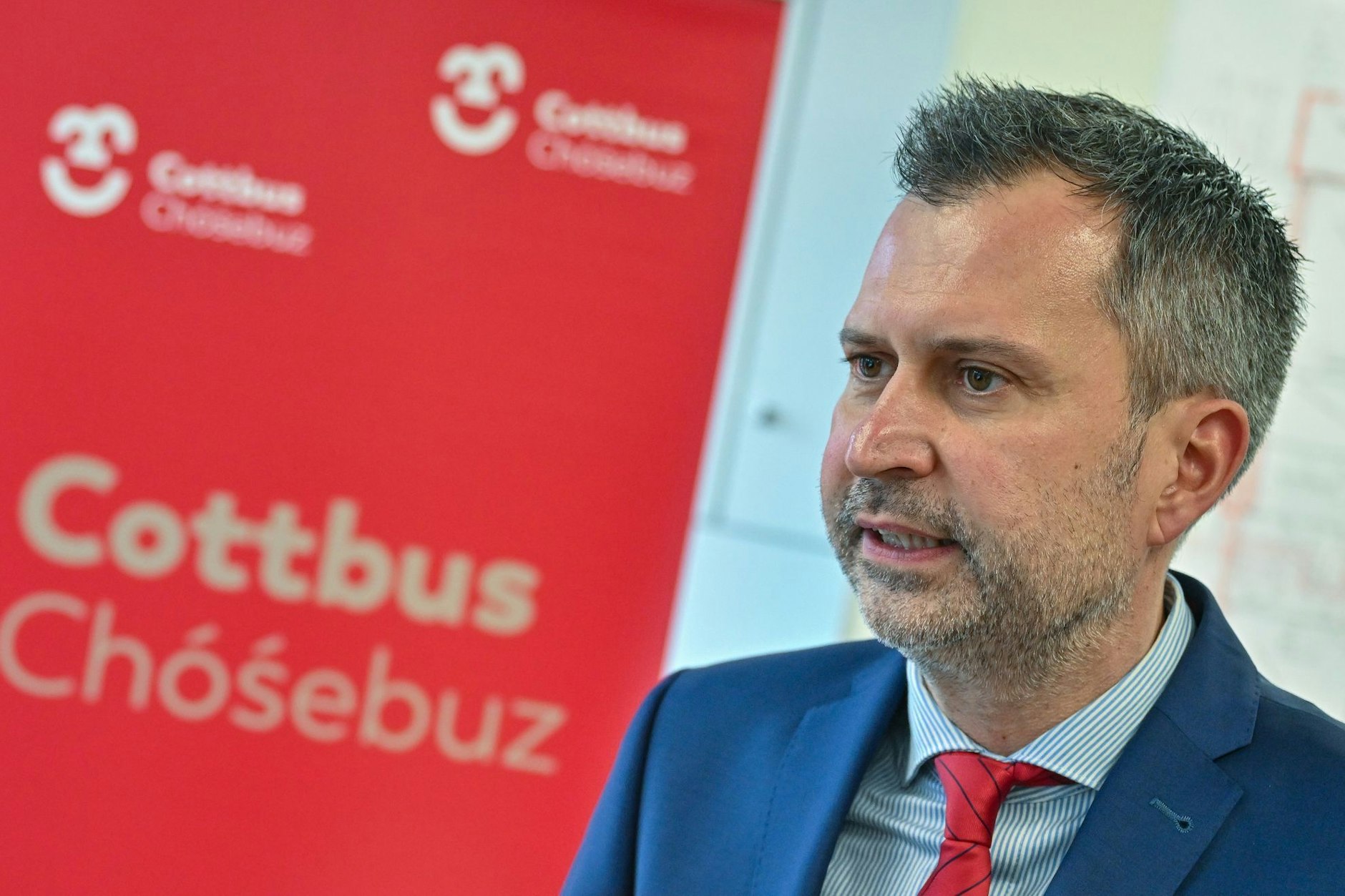 Tobias Schick (SPD), Oberbürgermeister von Cottbus will stärker gegen die Gewalt an der Grundschule vorgehen.