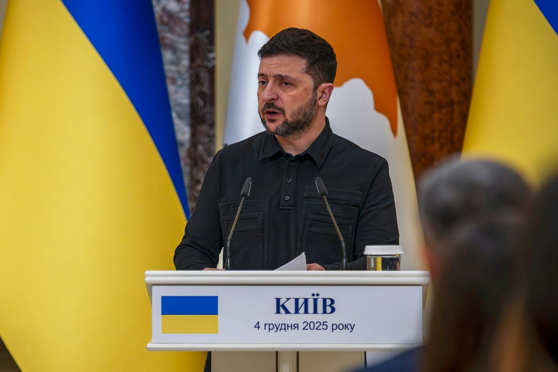 Der ukrainische Präsident Wolodymyr Selenskyj ist einen Tag früher als angekündigt in Berlin eingetroffen.