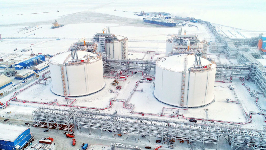 USA wollten Russlands Arctic LNG 2 stoppen – jetzt liefern sanktionierte Schiffe die letzten Strommodule aus China