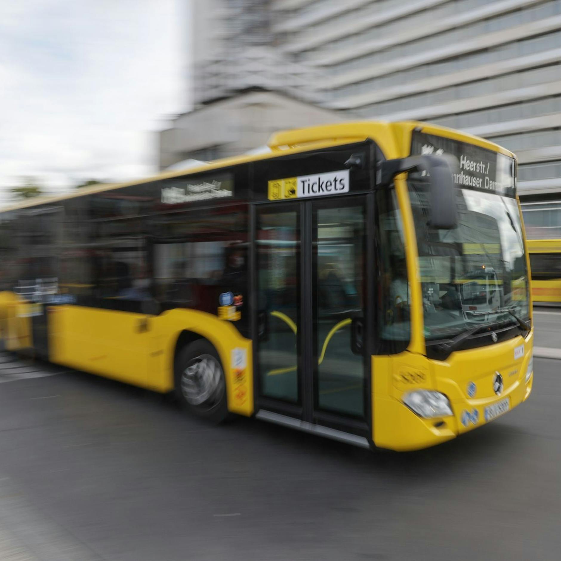 Image - Endlich Tempo für Busse in der City West