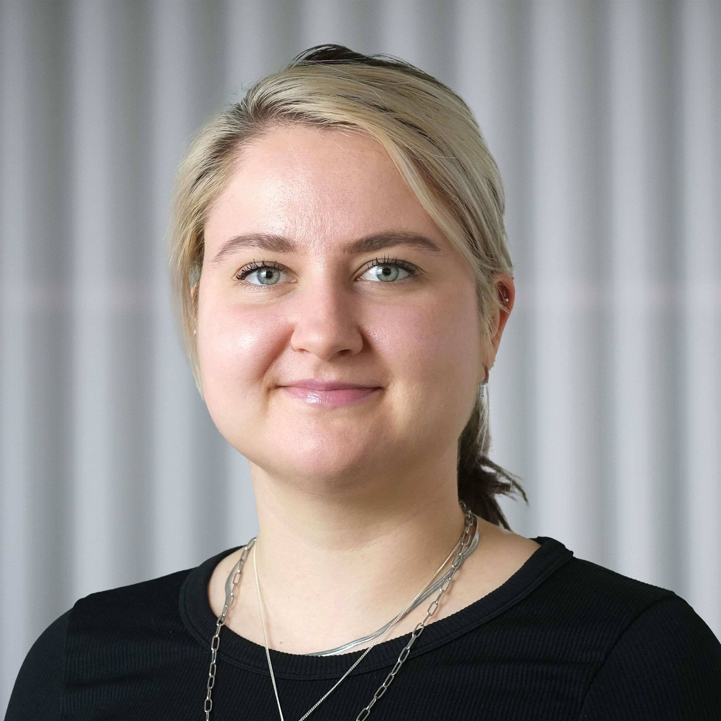 Author - Jule Damaske