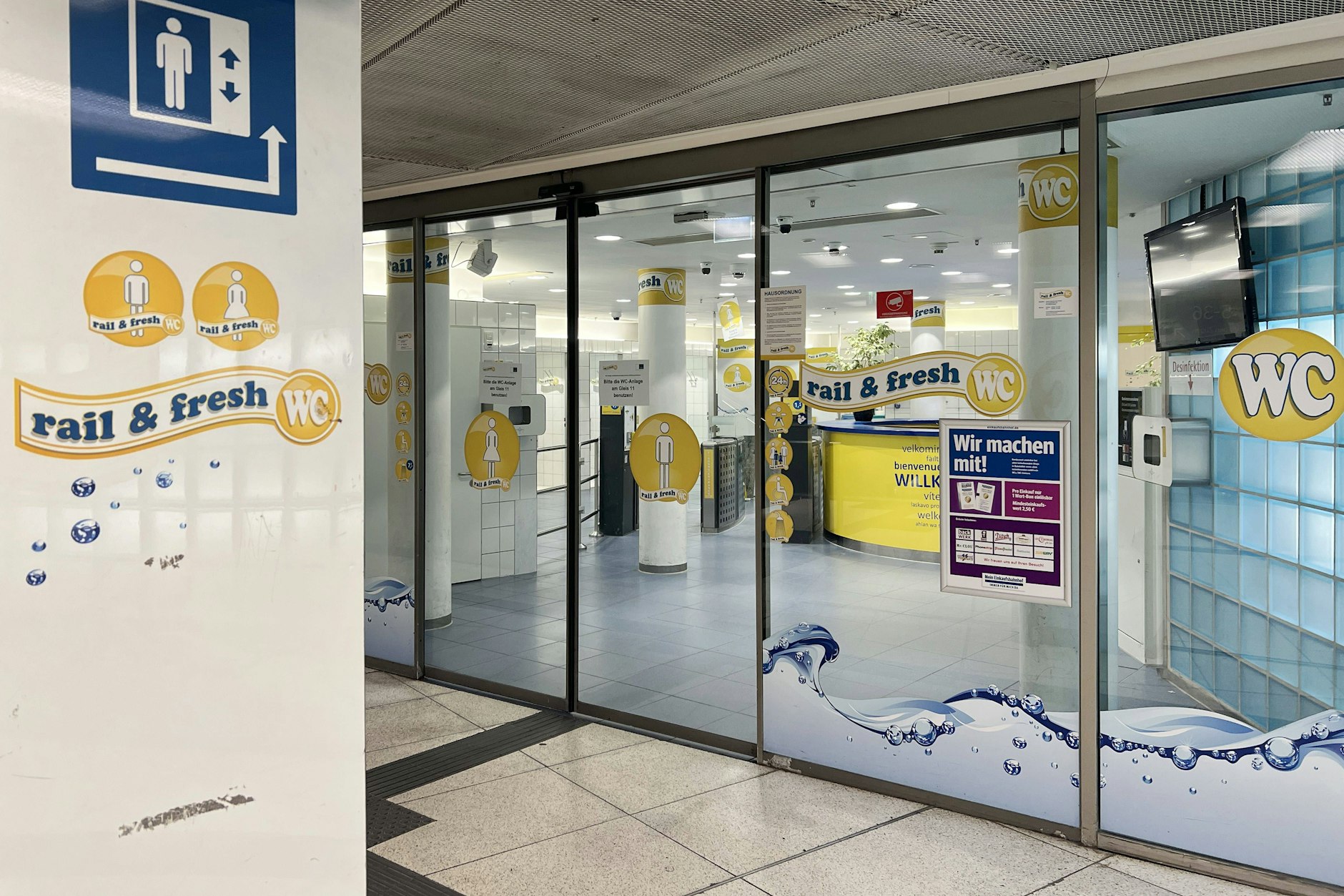 Kostenlose Toiletten an deutschen Bahnhöfen wird es wohl auch in Zukunft nicht geben. Die Deutsche Bahn lehnt das aus Kostengründen ab.