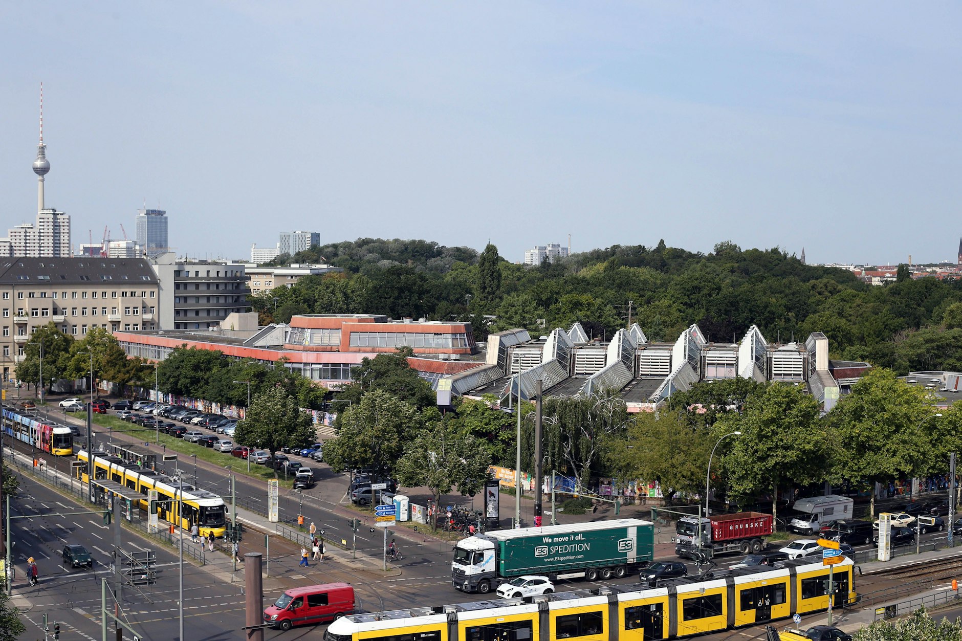 Das SEZ aus der Vogelperspektive: Hier sollen nun Plattenbauten hin.