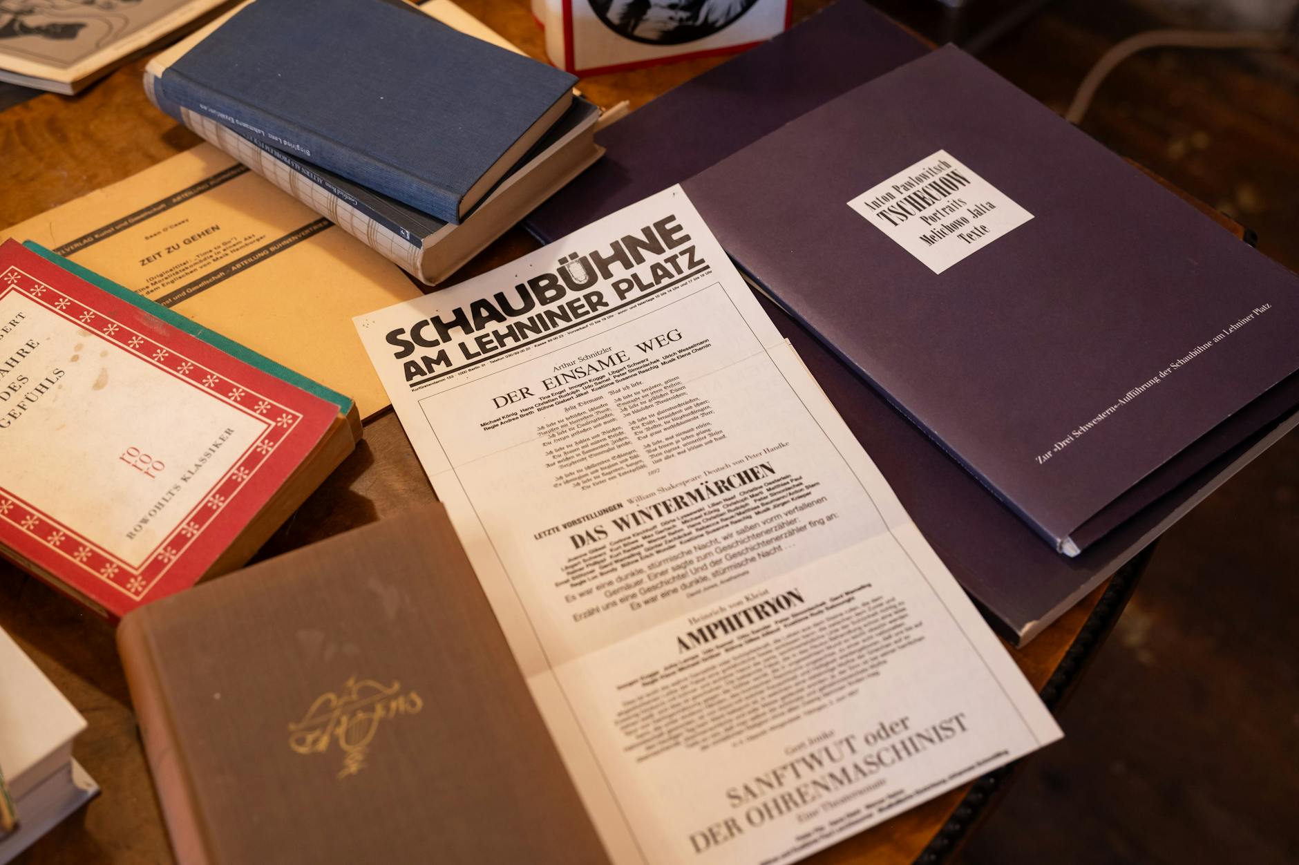 Otto Sander war ein bekannter Schauspieler aus Berlin. Passend dazu gibt es auch Erinnerungen aus seinem Schauspielleben.