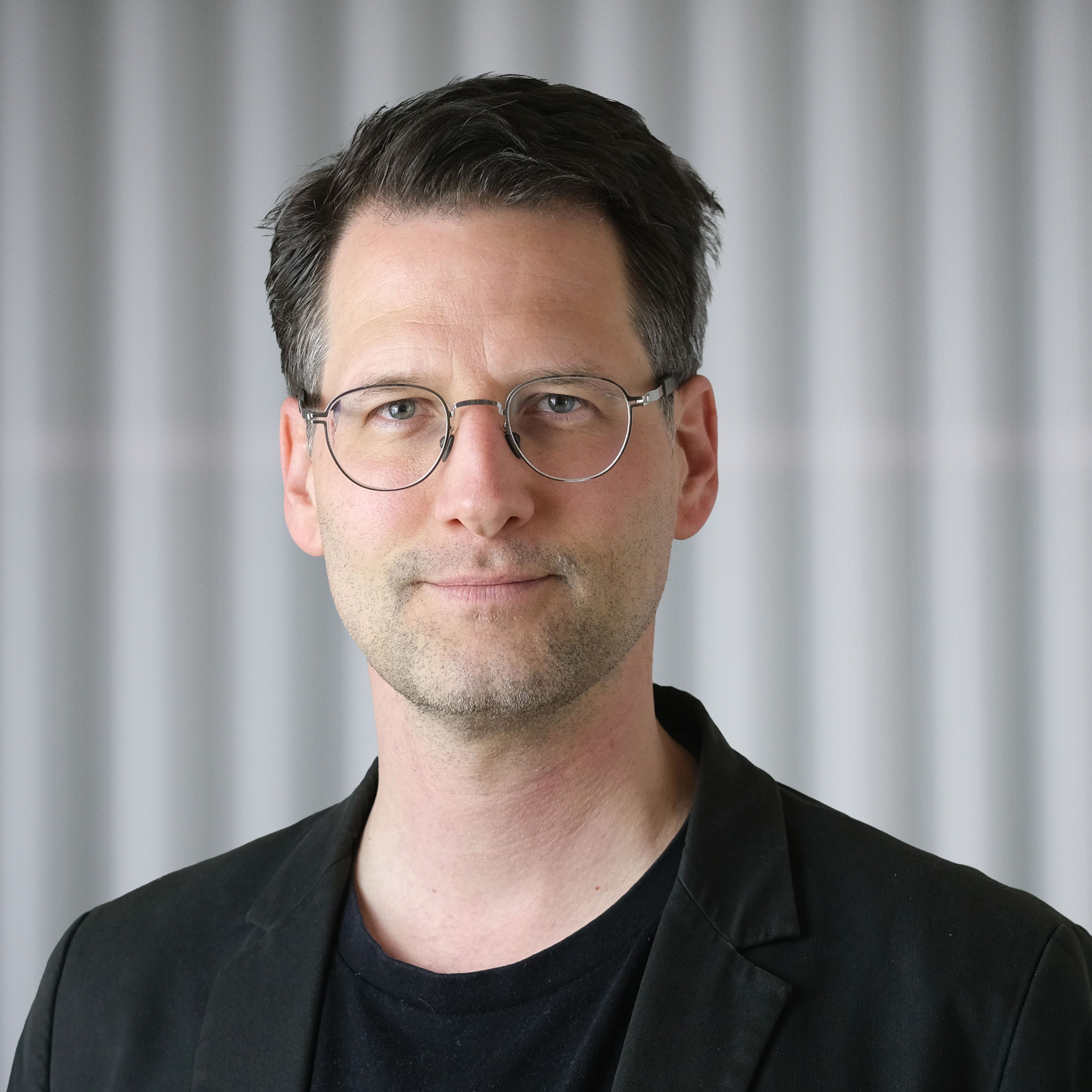 Author - Timo Feldhaus