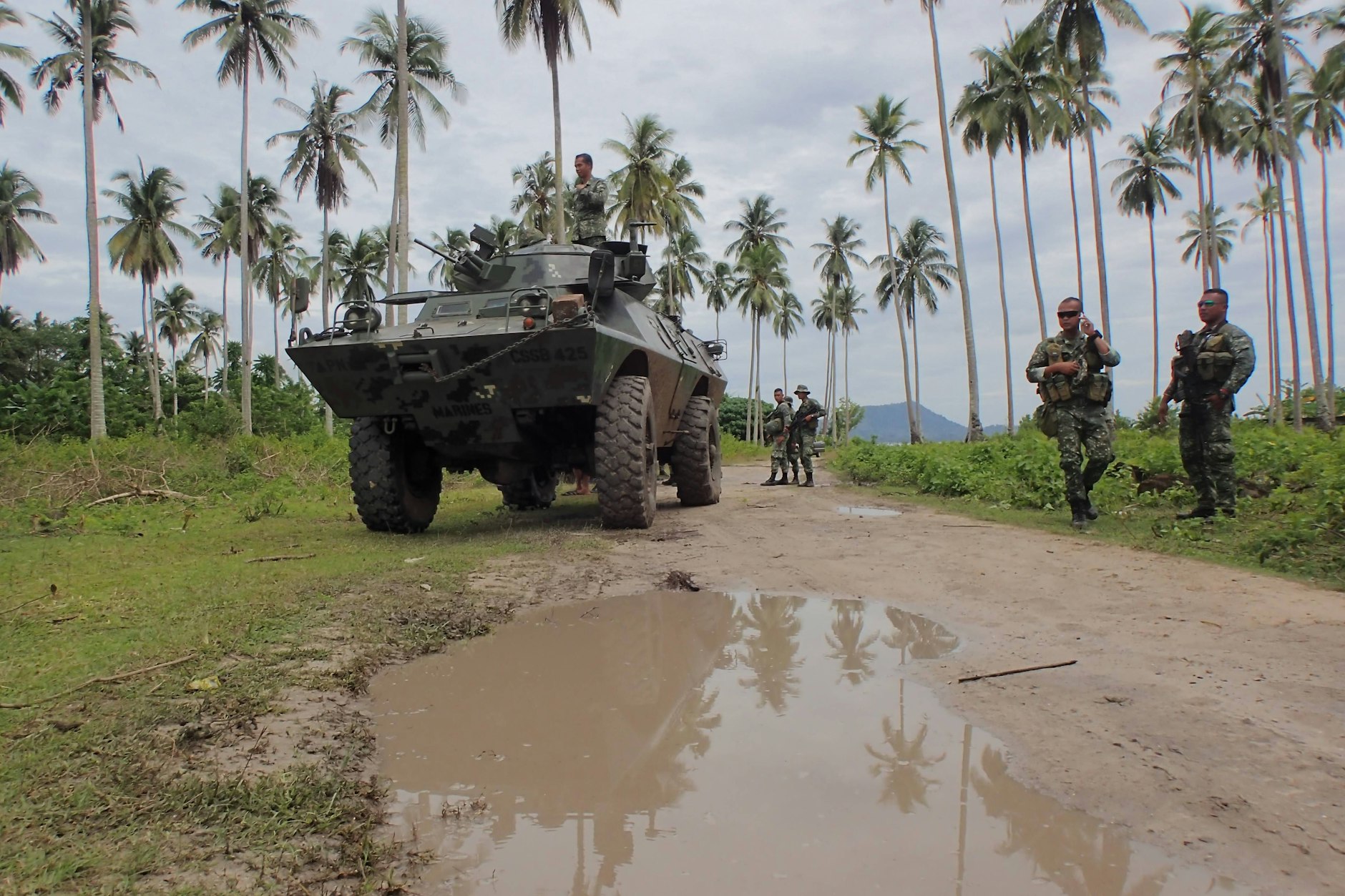 Soldaten der philippinischen Armee während eines Einsatzes auf der Insel Sulu.