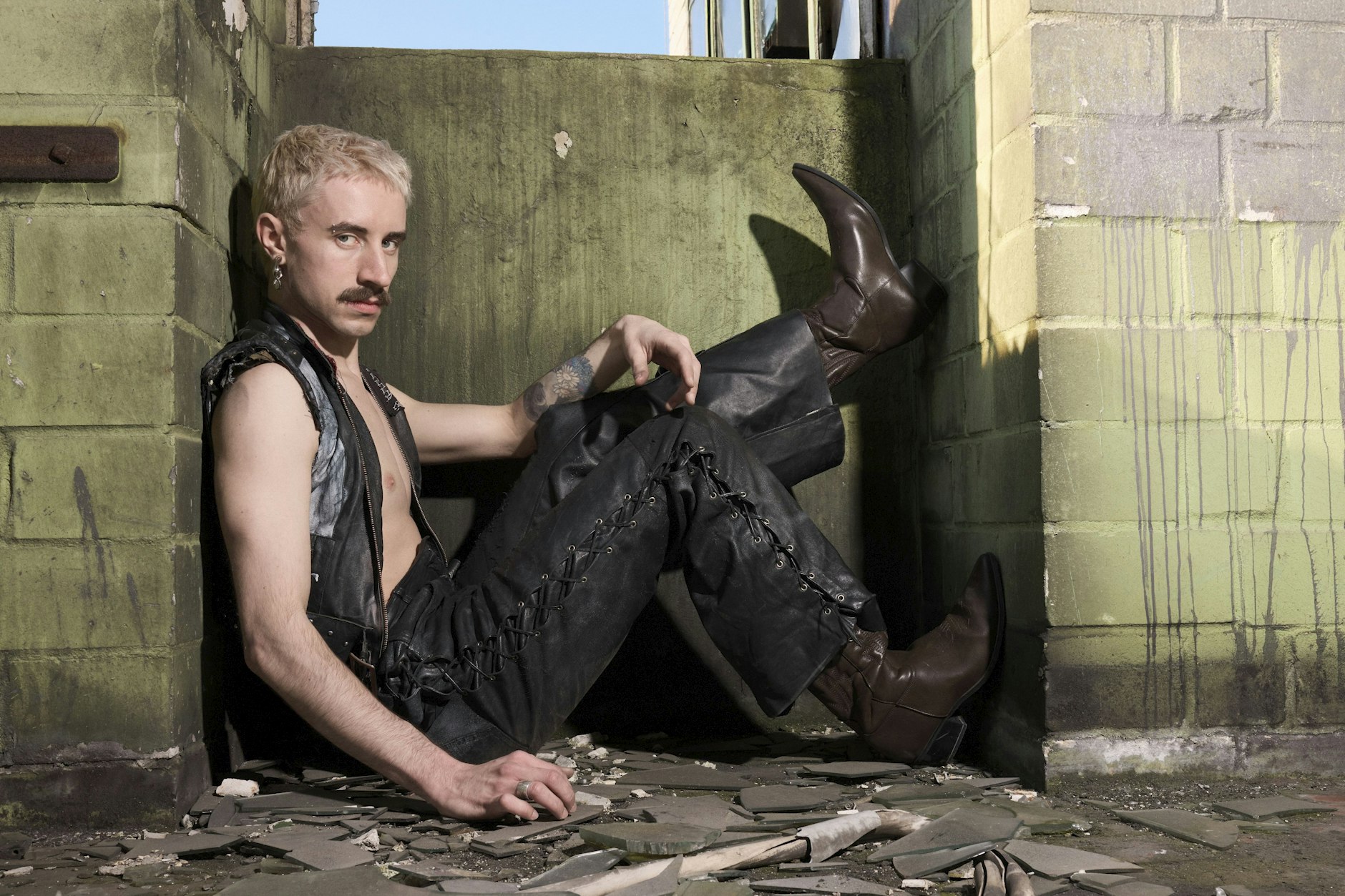 Melvin Hein
beim Fotoshooting für sein Debüt-Album „HÆIN“